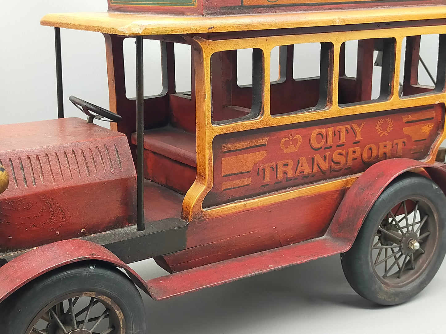 Vintage Holz Bus „City Transport“ – Handgefertigtes Sammlerstück