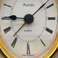 Kundo Tisch Uhr – Klassisches Design in Gold & Creme