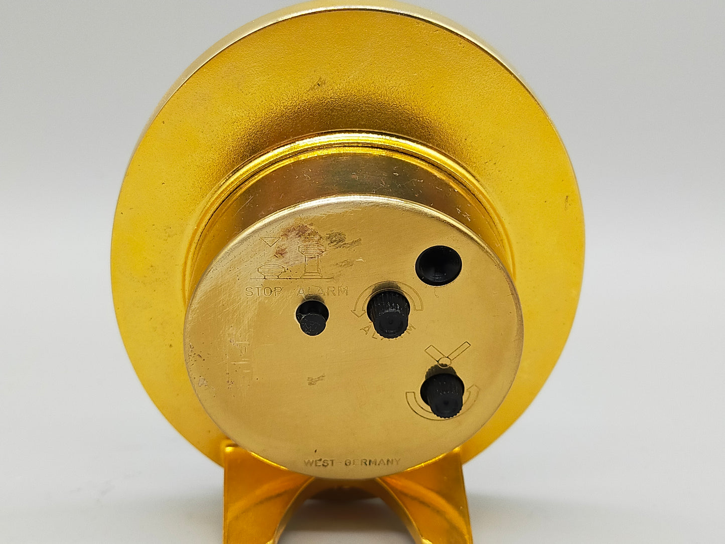 Kundo Tisch Uhr – Klassisches Design in Gold & Creme