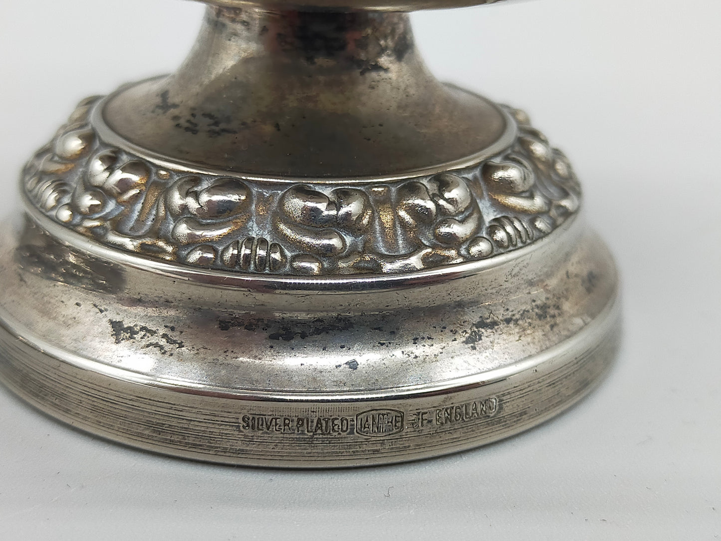 Edle Ianthe Rose Bowl Versilbert – Vintage Blumenfrosch aus England