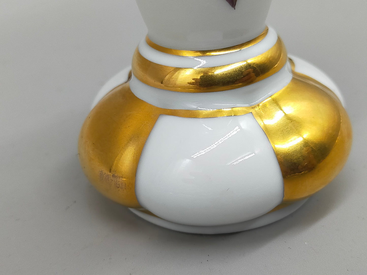 Edle Schoenau Porzellan Vase – Handbemalt mit Enzian & Goldstaffage