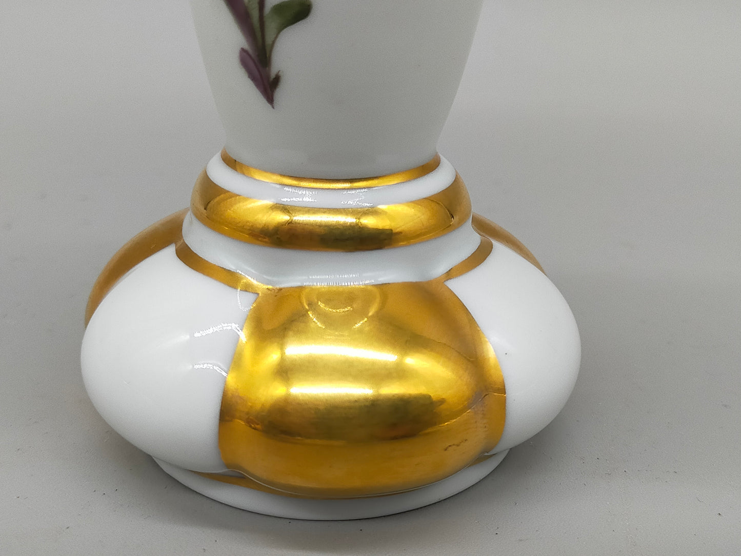 Edle Schoenau Porzellan Vase – Handbemalt mit Enzian & Goldstaffage