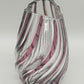 Titel Kunstvolle Glasvase in Amethyst-Optik – Modernes Design mit Wellenmuster