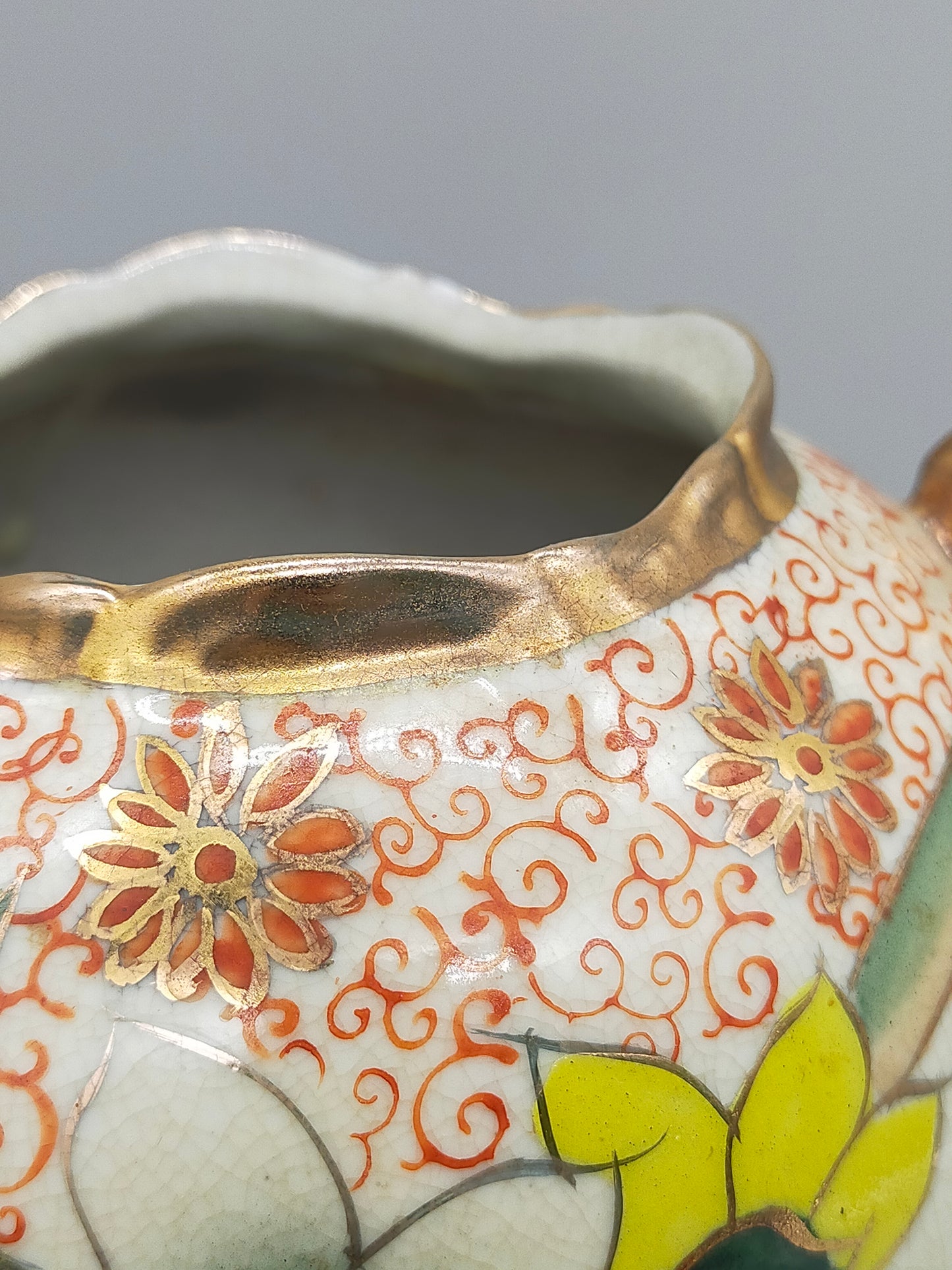 Antike RS Germany Henkel Vase – Florales Narzissen Dekor mit Goldrand