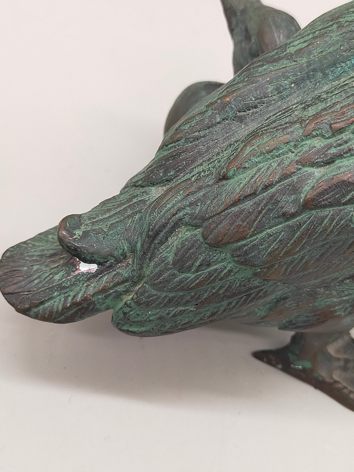 Antike Bronze Entenfigur – Detailreiche Skulptur