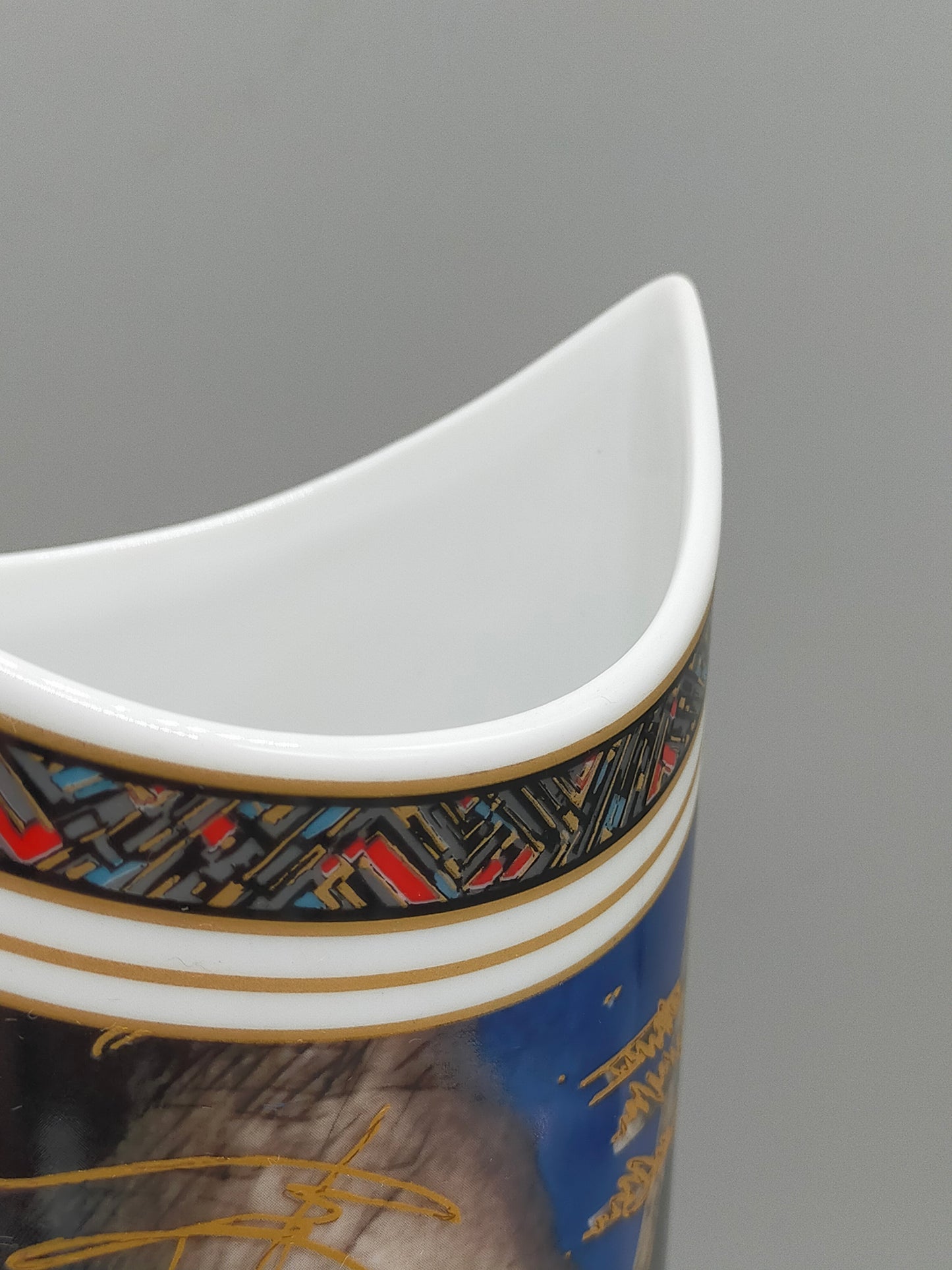 Kaiser Porzellan Vase Futura – Abstraktes Design von K. Nossek