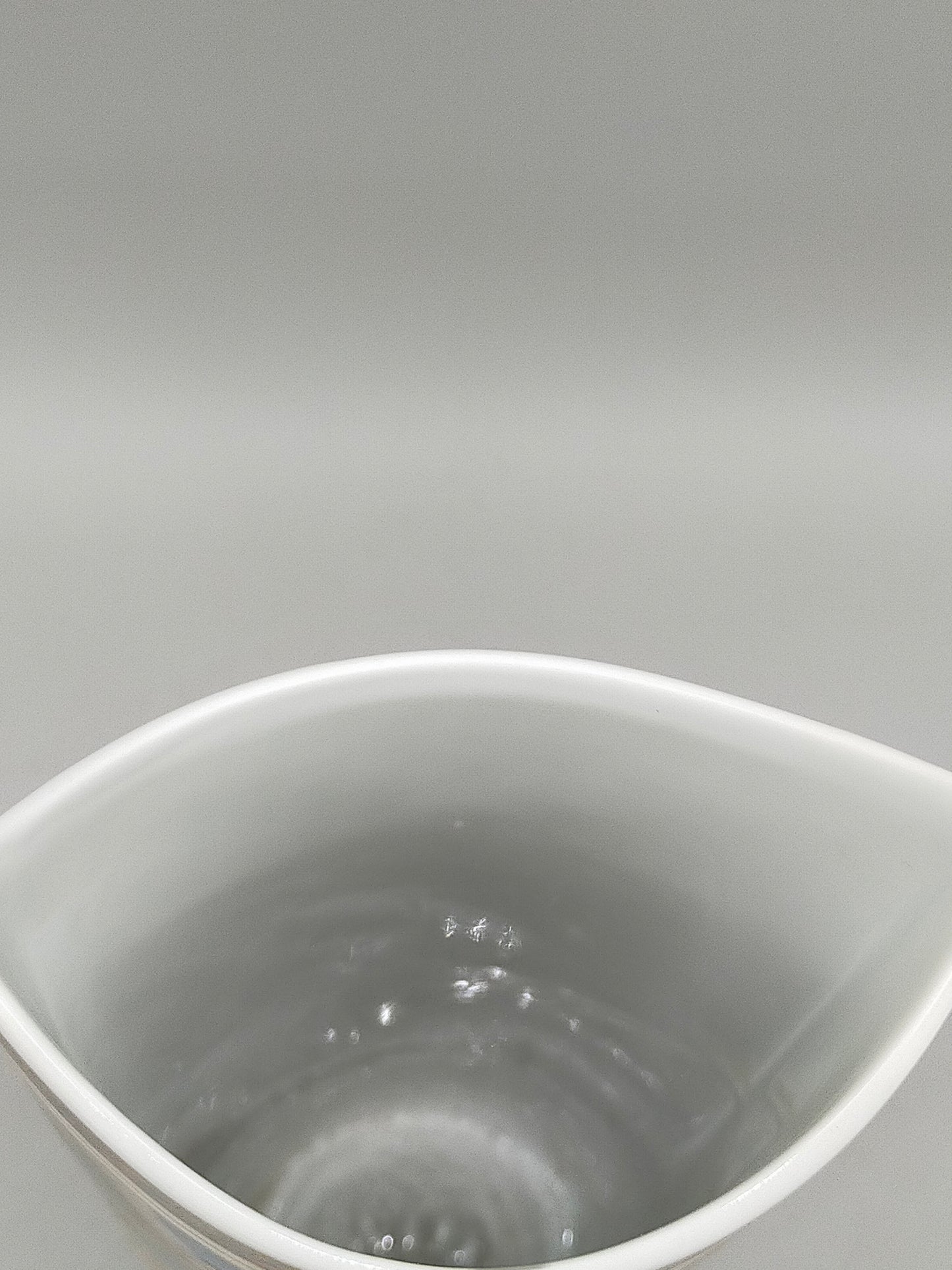 Kaiser Porzellan Vase Futura – Abstraktes Design von K. Nossek