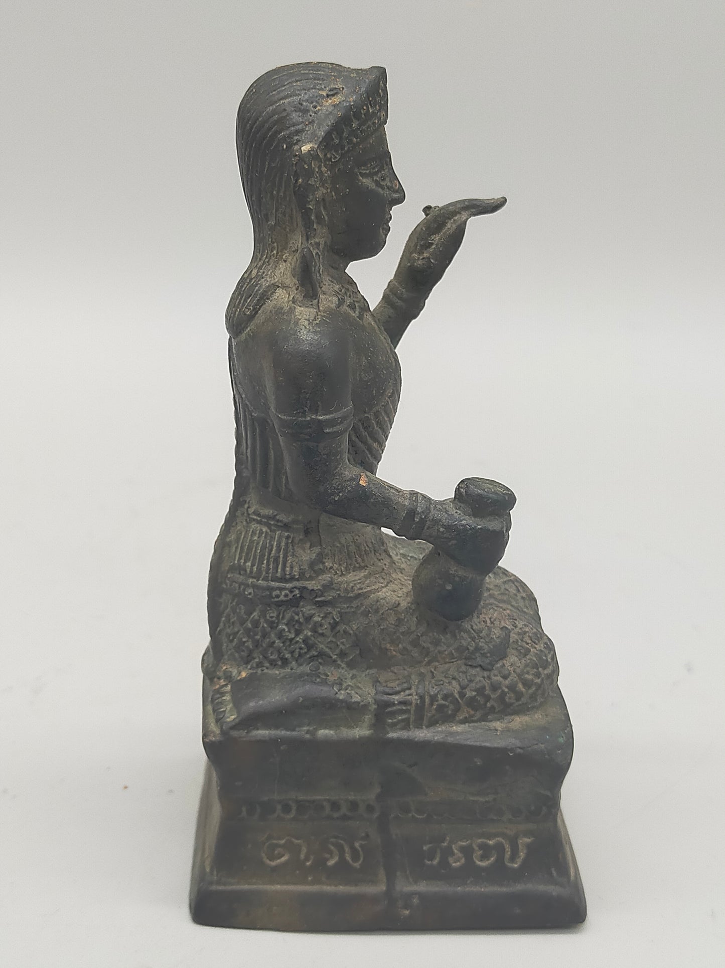 Antike thailändische Nang Kwak Figur – Glücksbringer aus Bronze