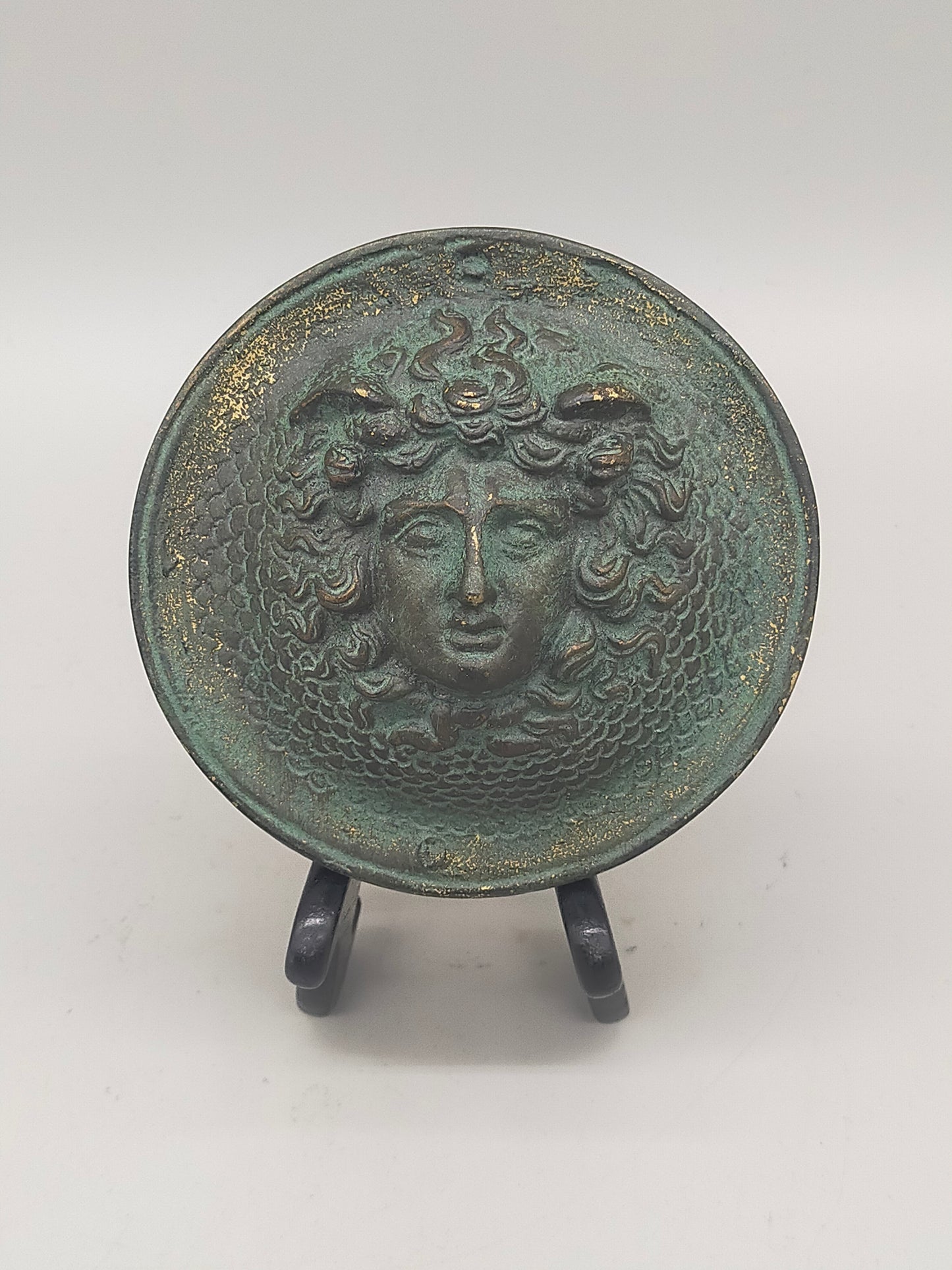 Antike Medusa Wandplakette – Relief aus Bronze