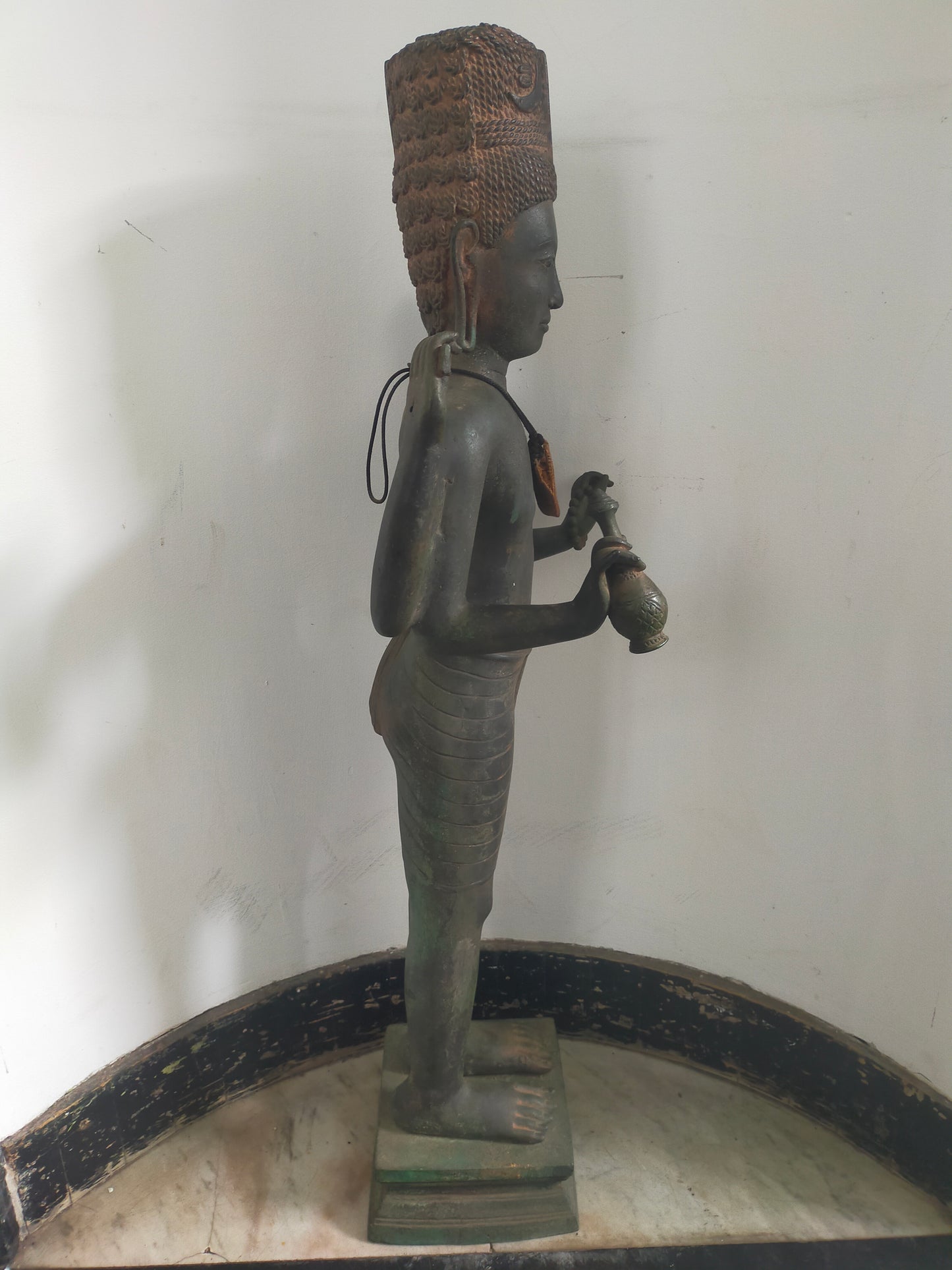 Große Bronze Skulptur Vishnu – Antiker Stil, Spirituelle Dekoration