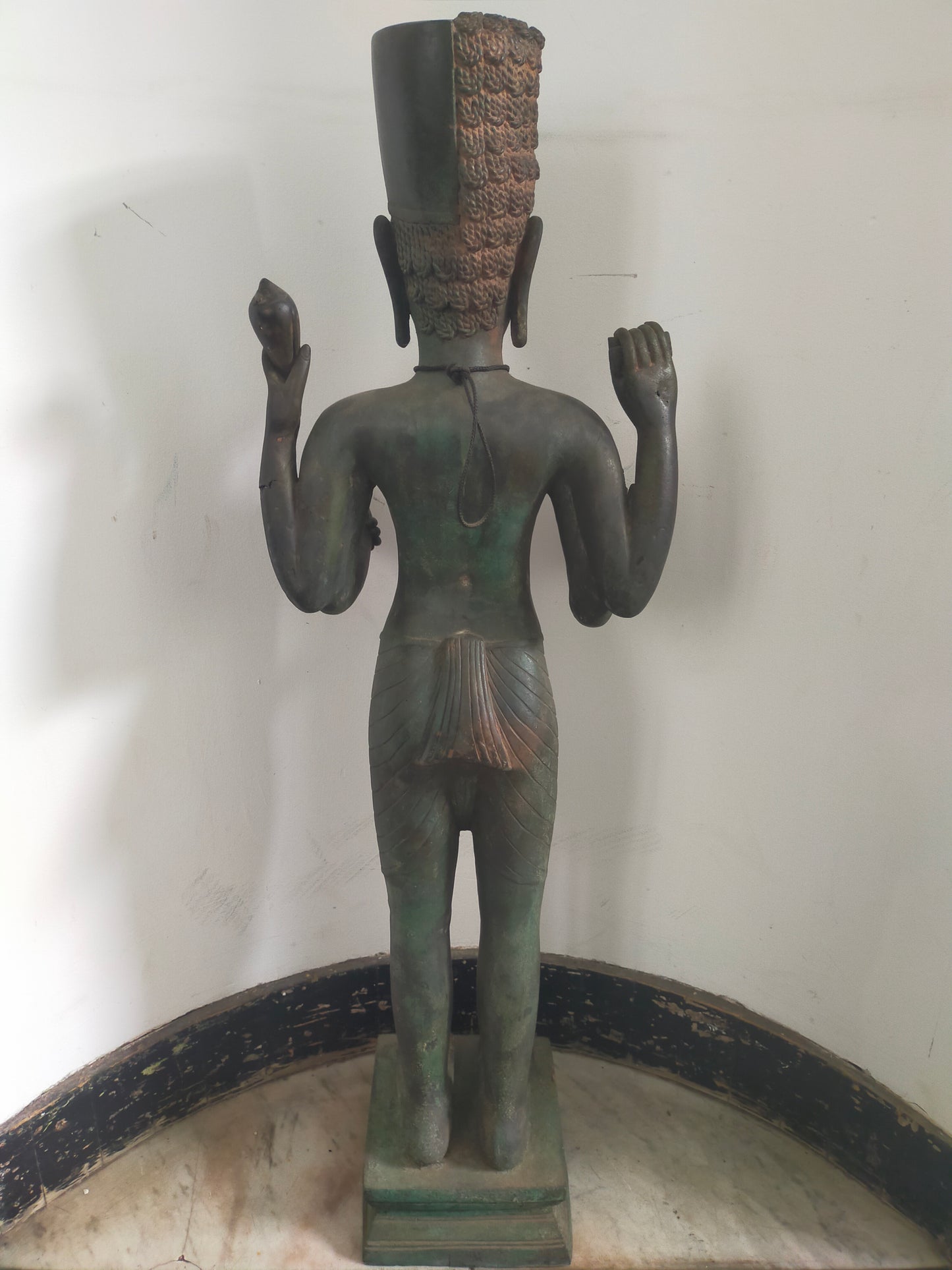 Große Bronze Skulptur Vishnu – Antiker Stil, Spirituelle Dekoration