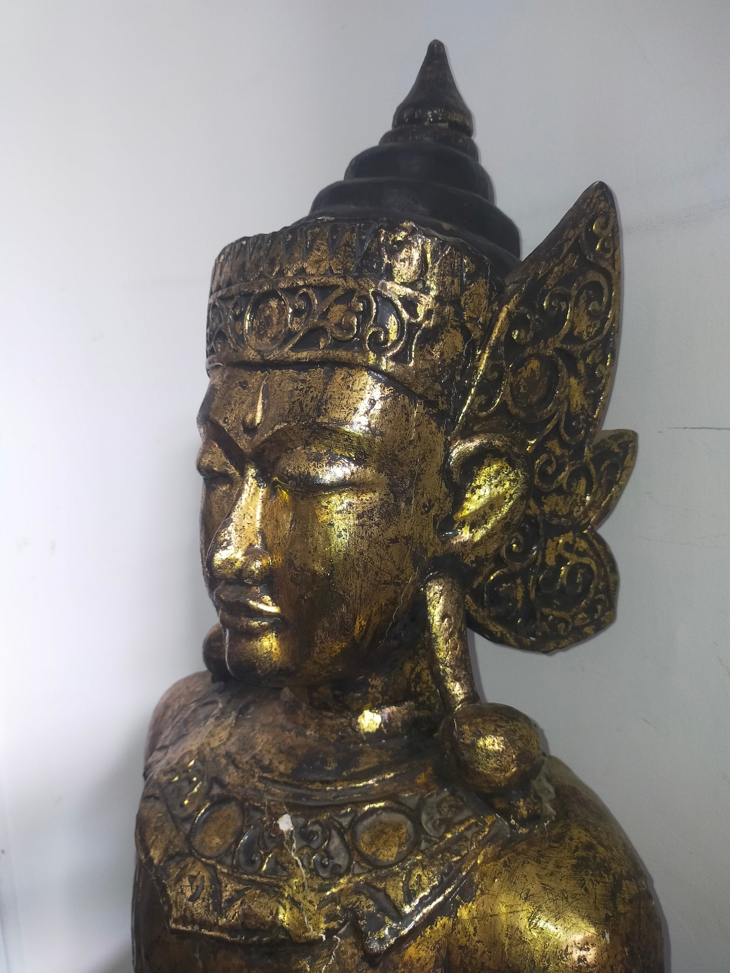 Antike Buddha Statue vergoldet – Spirituelle Dekoration