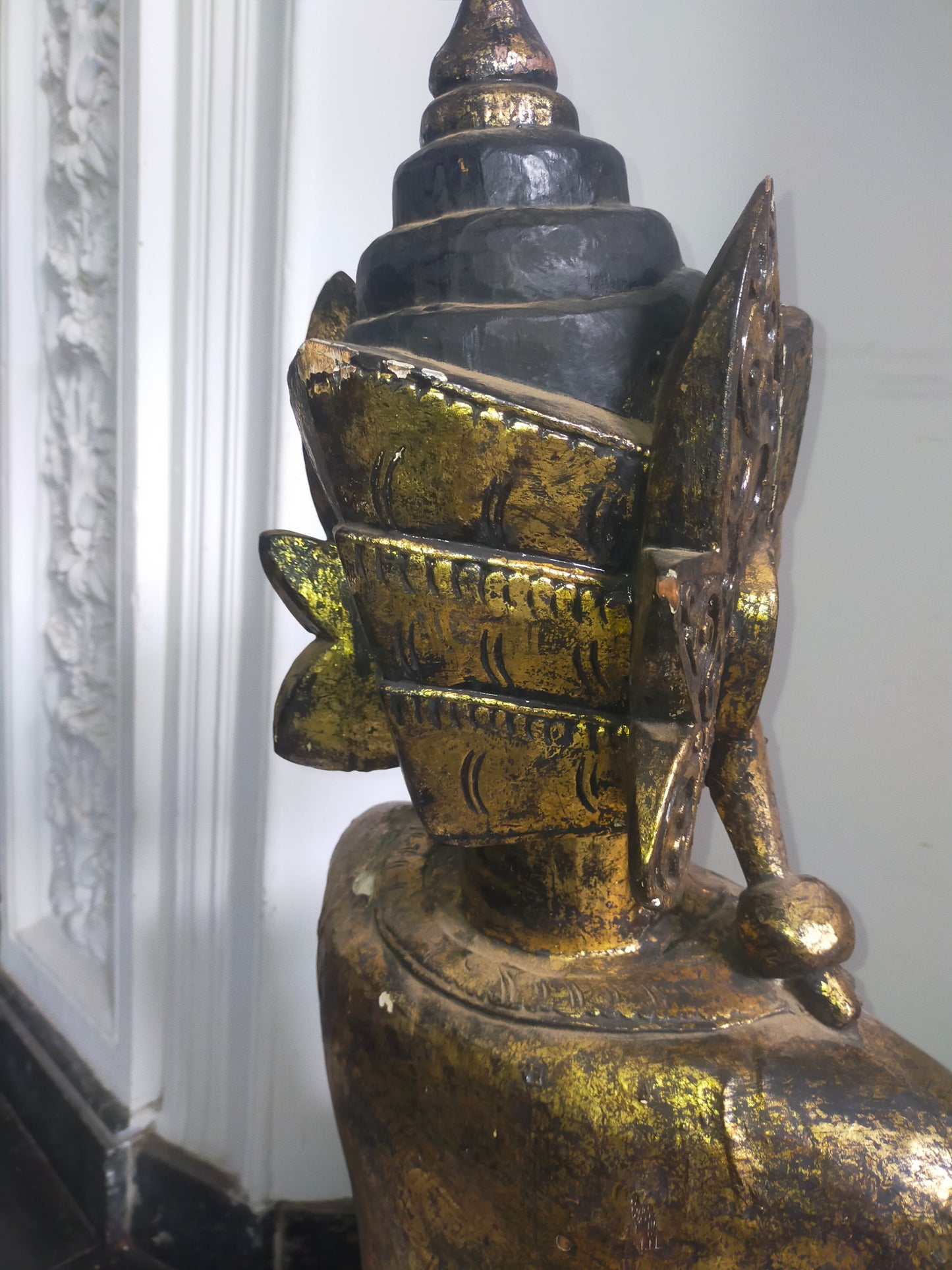 Antike Buddha Statue vergoldet – Spirituelle Dekoration