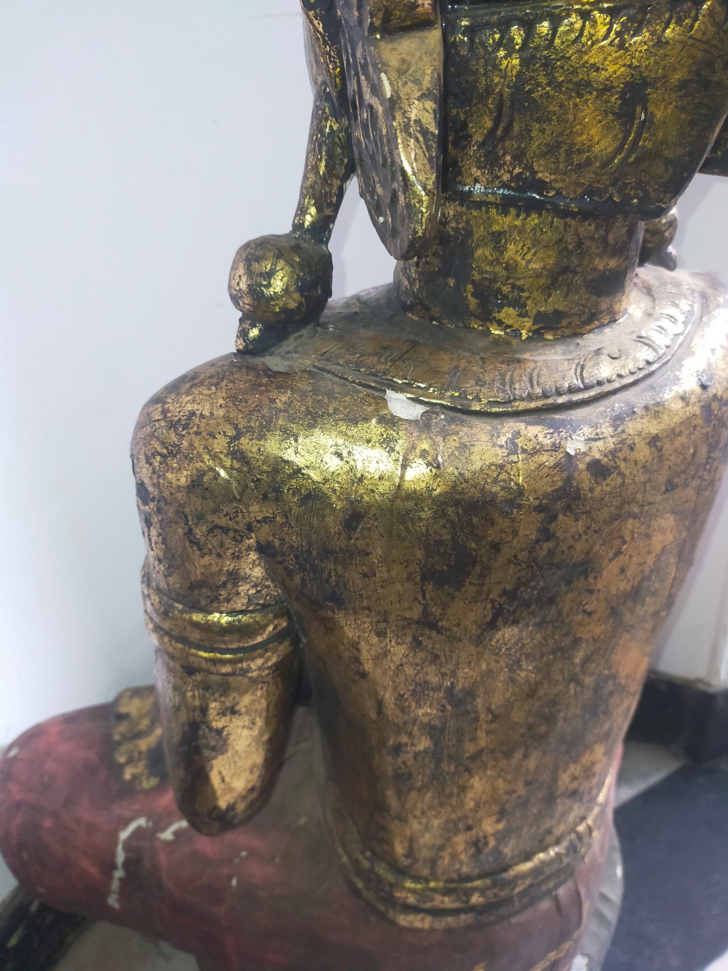 Antike Buddha Statue vergoldet – Spirituelle Dekoration