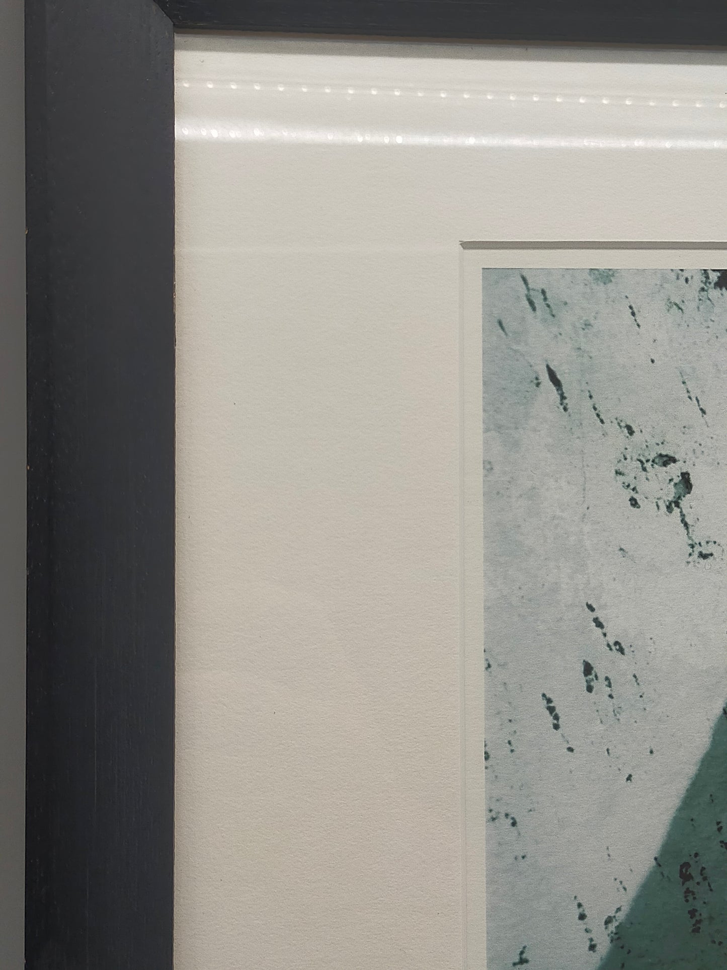 Titel Signierte Fotografie von Rita Casper (2001) – Moderner Holzrahmen Schwarz