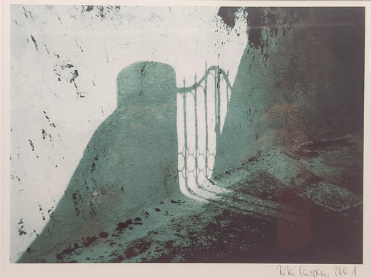 Titel Signierte Fotografie von Rita Casper (2001) – Moderner Holzrahmen Schwarz