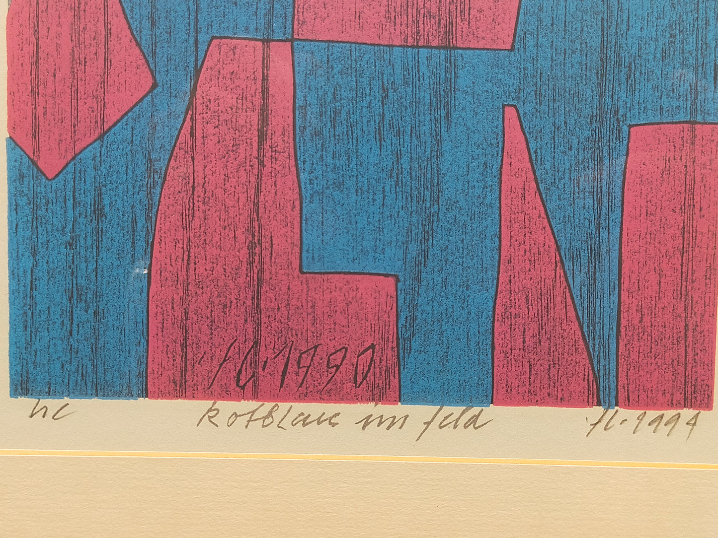 Abstraktes Kunstwerk „Rotblau im Feld“ – Moderner Holzschnitt gerahmt