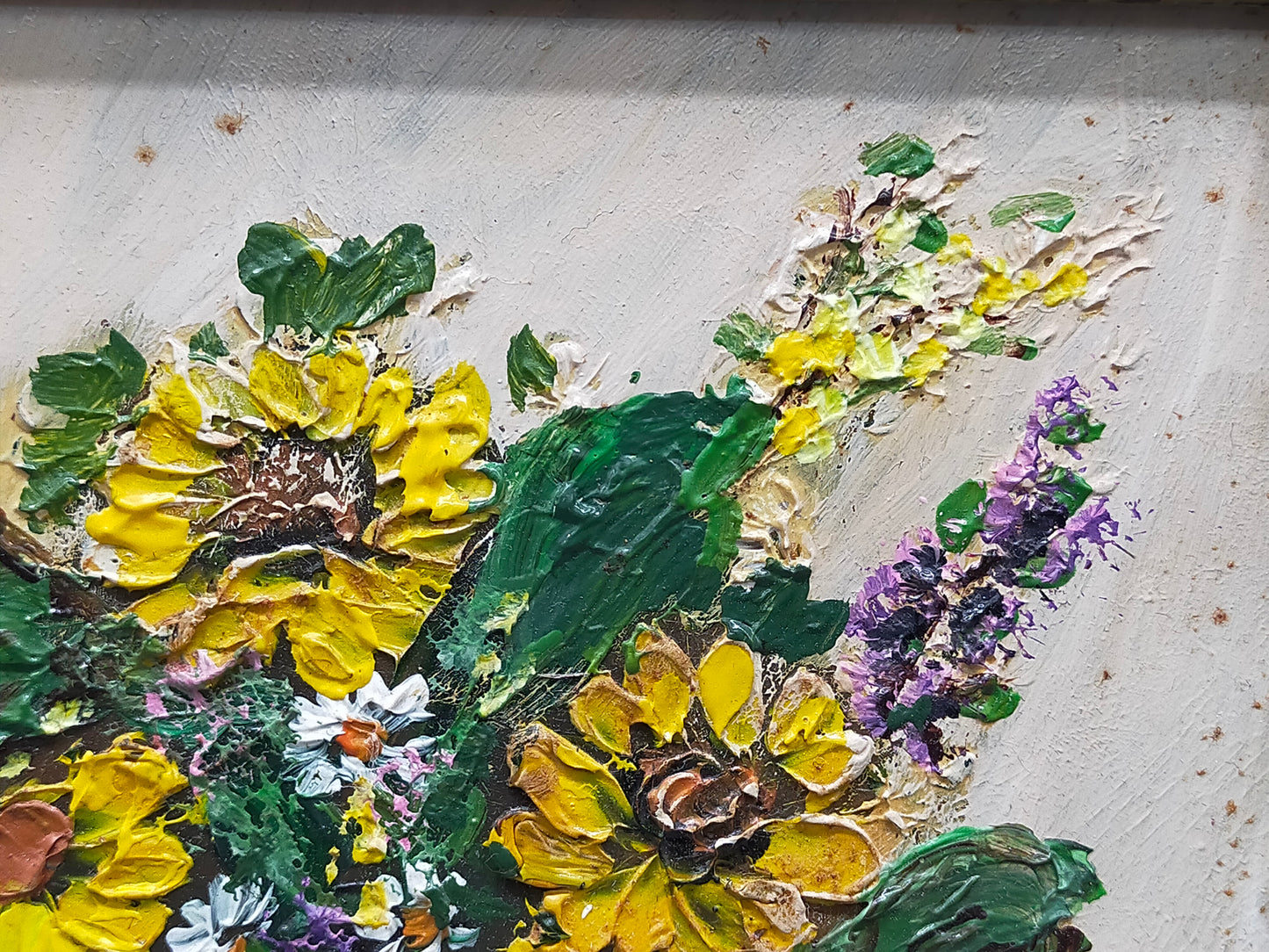 Charmantes Ölgemälde Sonnenblumen in Vase – Signiertes Blumenstillleben