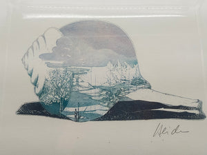 Surrealistische Grafik "Schneckenhaus-Landschaft" – Signiert & Gerahmt