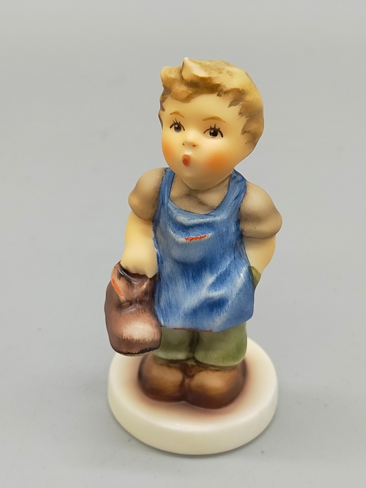 Goebel Hummel Figur Schusterbub – Mit Original Verpackung und Zertifikat