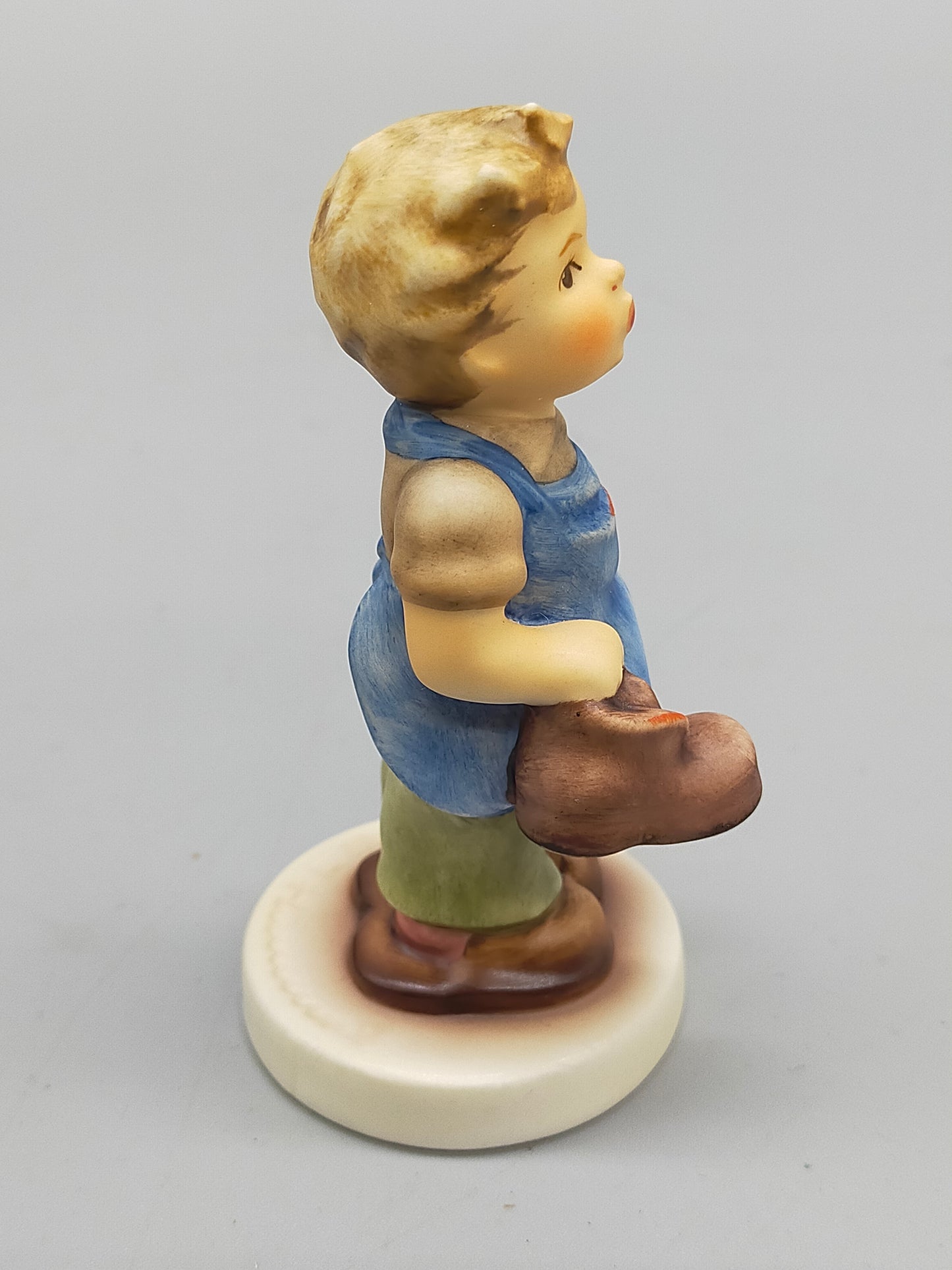 Goebel Hummel Figur Schusterbub – Mit Original Verpackung und Zertifikat