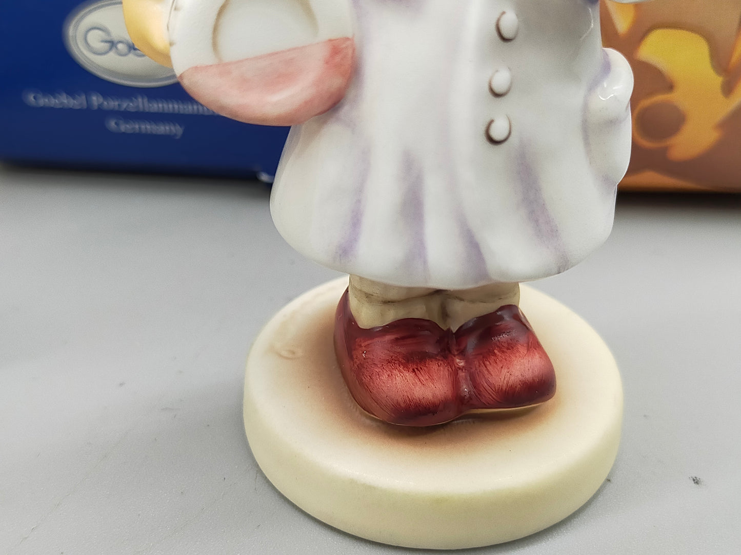 Goebel Hummel Figur "Der Apotheker" – Mit Original Verpackung und Zertifikat