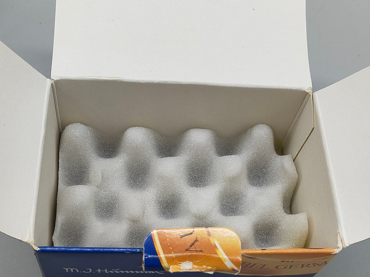 Goebel Hummel Figur "Fräulein Lehrerin" – Mit Original Verpackung und Zertifikat
