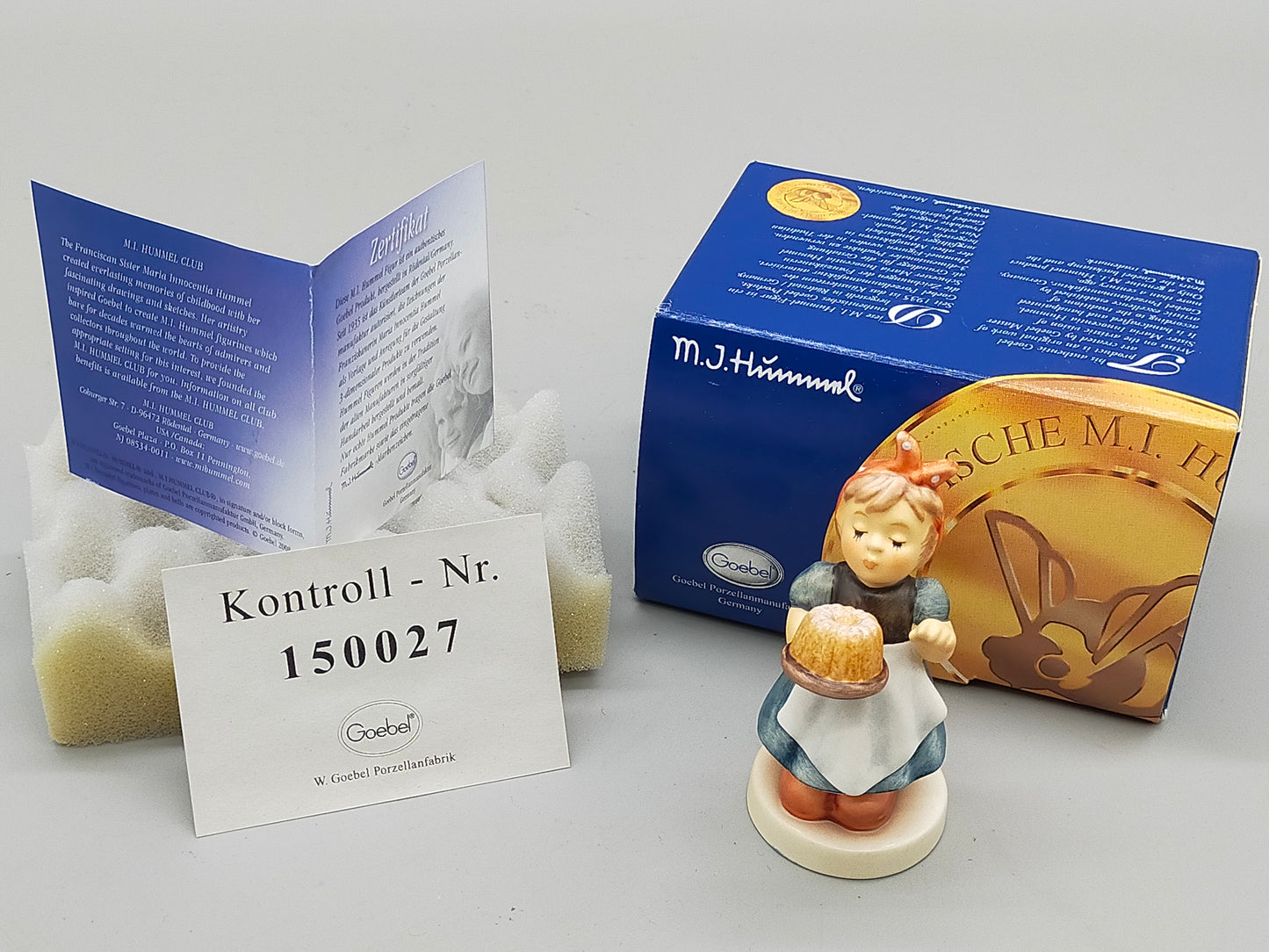 Goebel Hummel Figur Bäckersfrau Proud Baker Mit OVP und Zertifikat