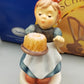 Goebel Hummel Figur Bäckersfrau Proud Baker Mit OVP und Zertifikat