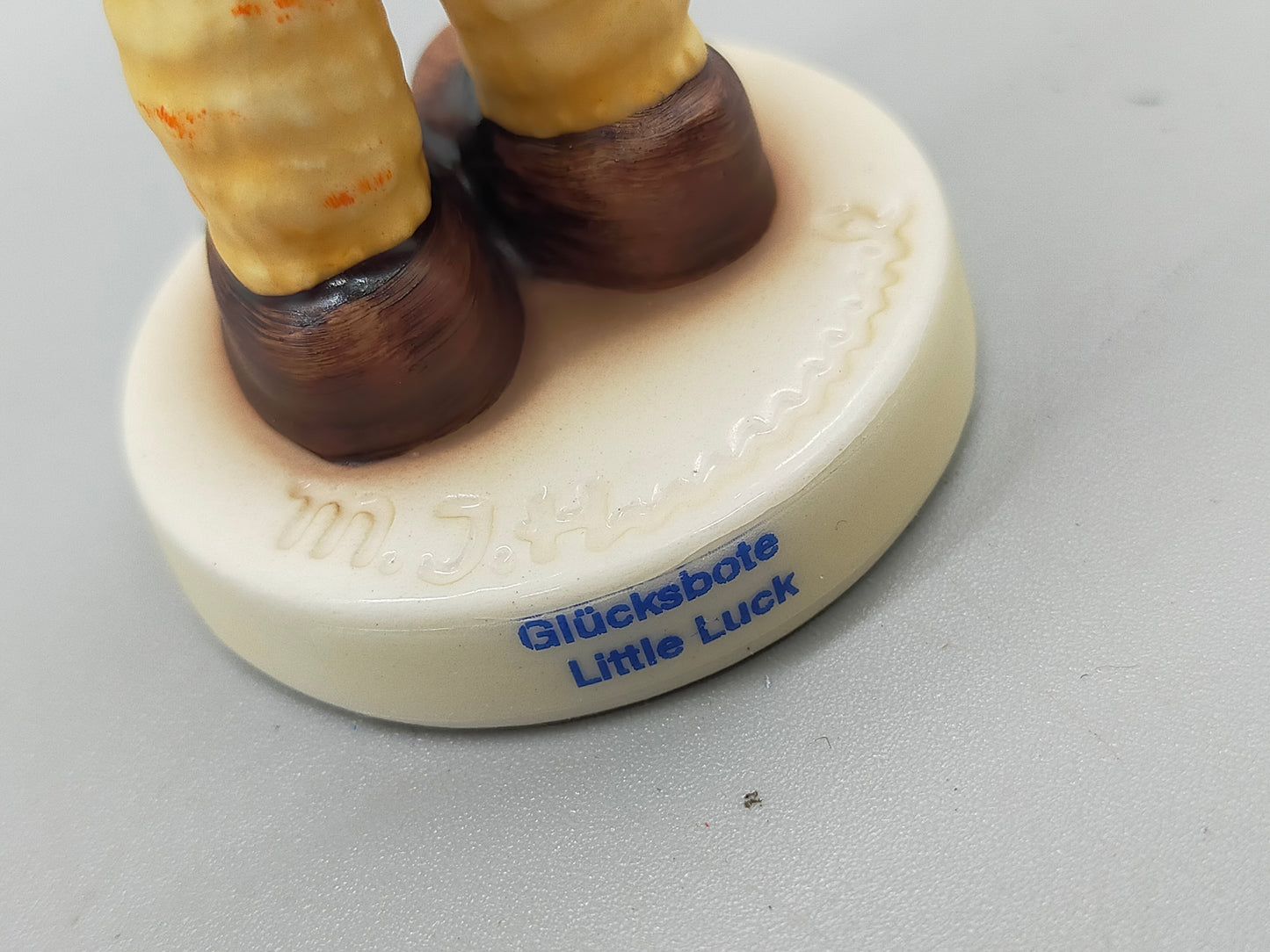 Goebel Hummel Figur "Glücksbote" – Mit Original Verpackung und Zertifikat