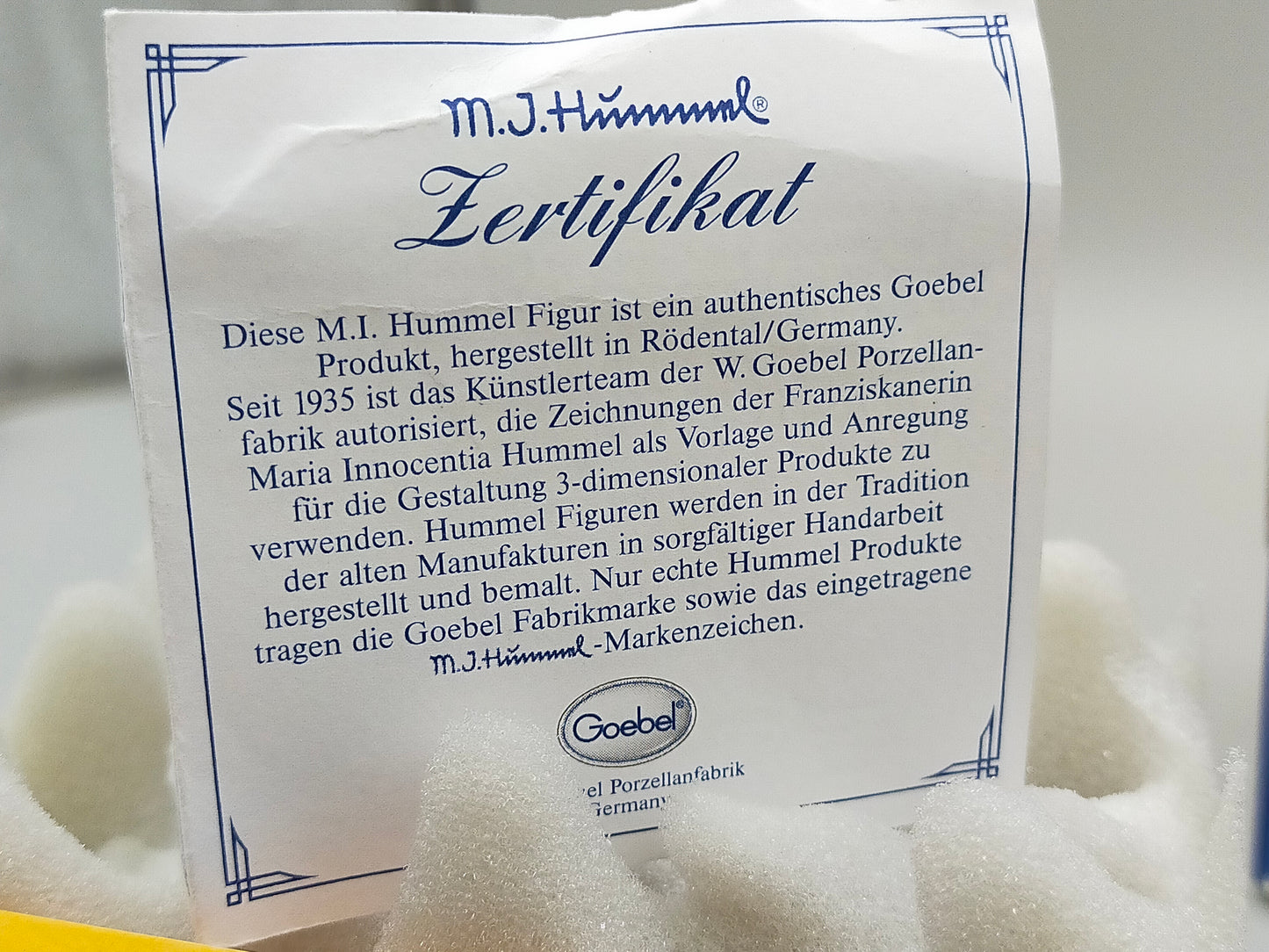 Goebel Hummel Figur "Dirigentin Melody" – Mit Original Verpackung und Zertifikat