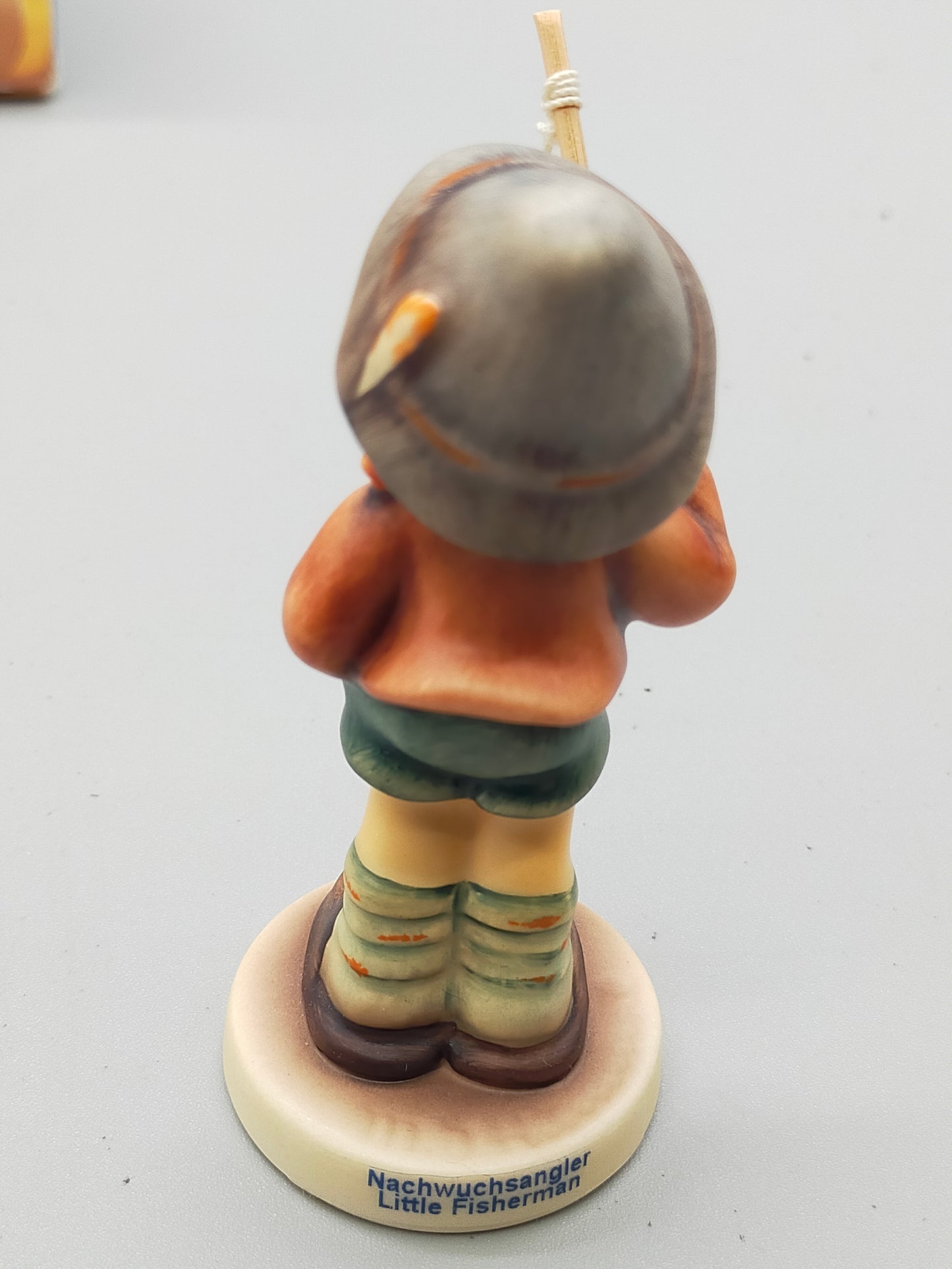 Goebel Hummel Figur "Nachwuchsangler" – Mit Original Verpackung und Zertifikat