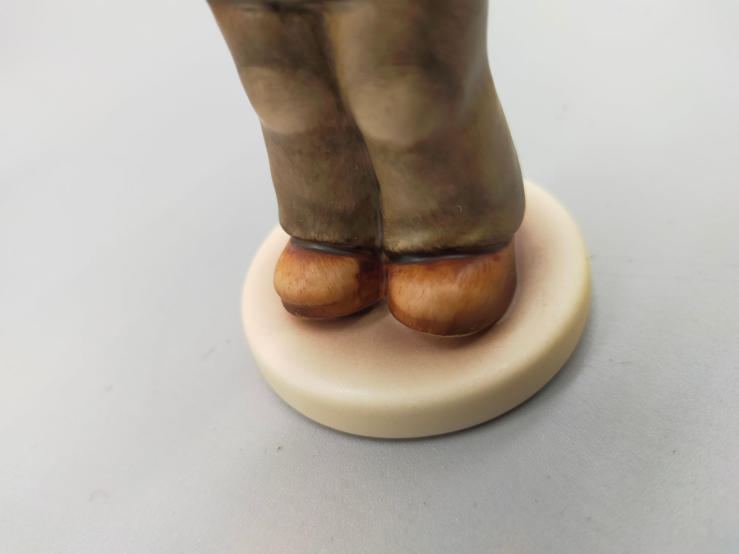 Goebel Hummel Figur "Fescher Sänger" – Mit Original Verpackung und Zertifikat