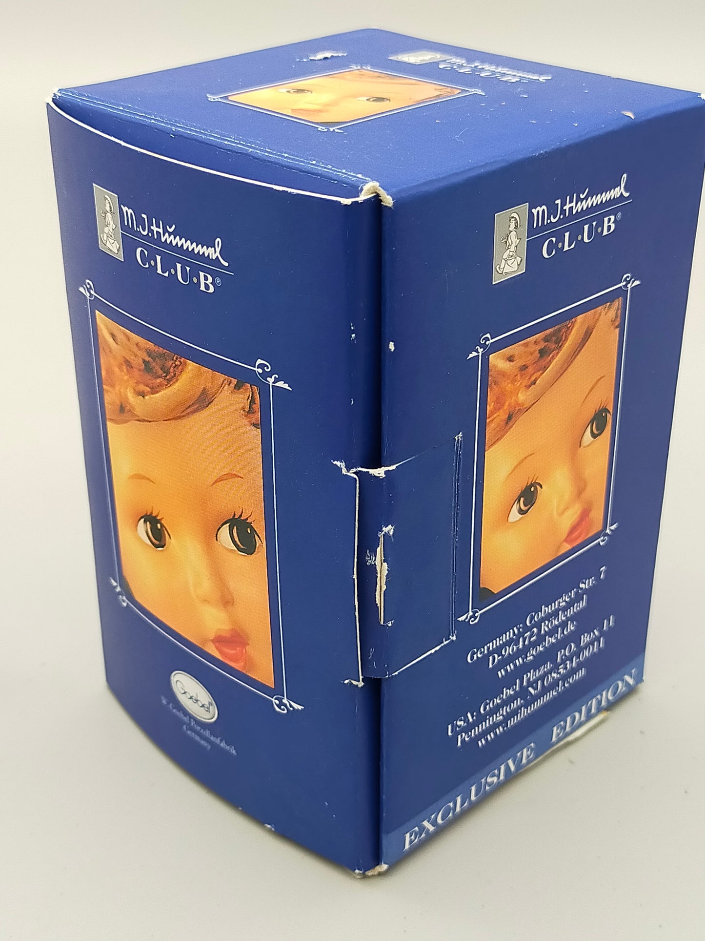 Goebel Hummel Figur "Fescher Sänger" – Mit Original Verpackung und Zertifikat