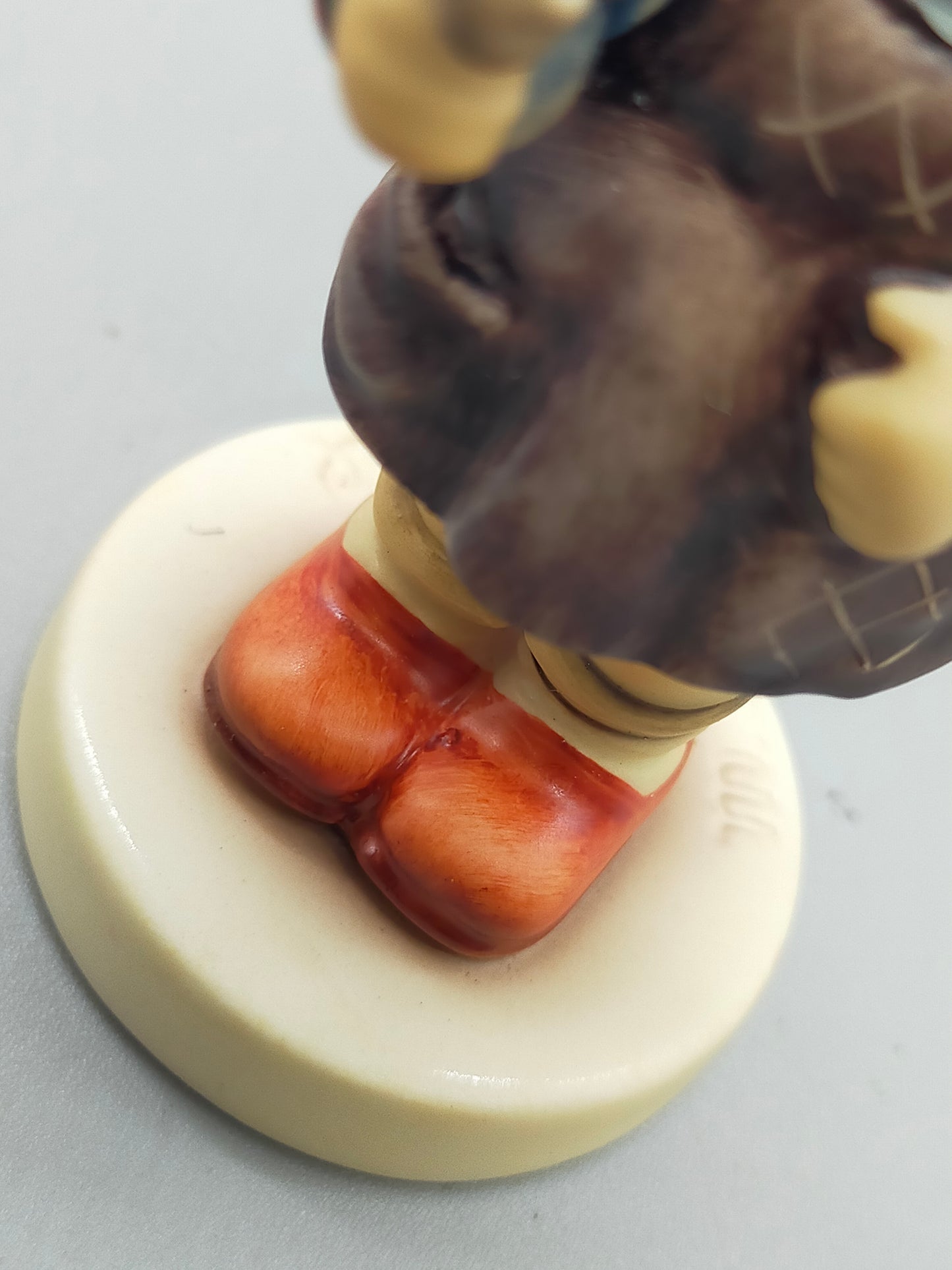 Goebel Hummel Figur "Schneiderin" – Mit Original Verpackung und Zertifikat