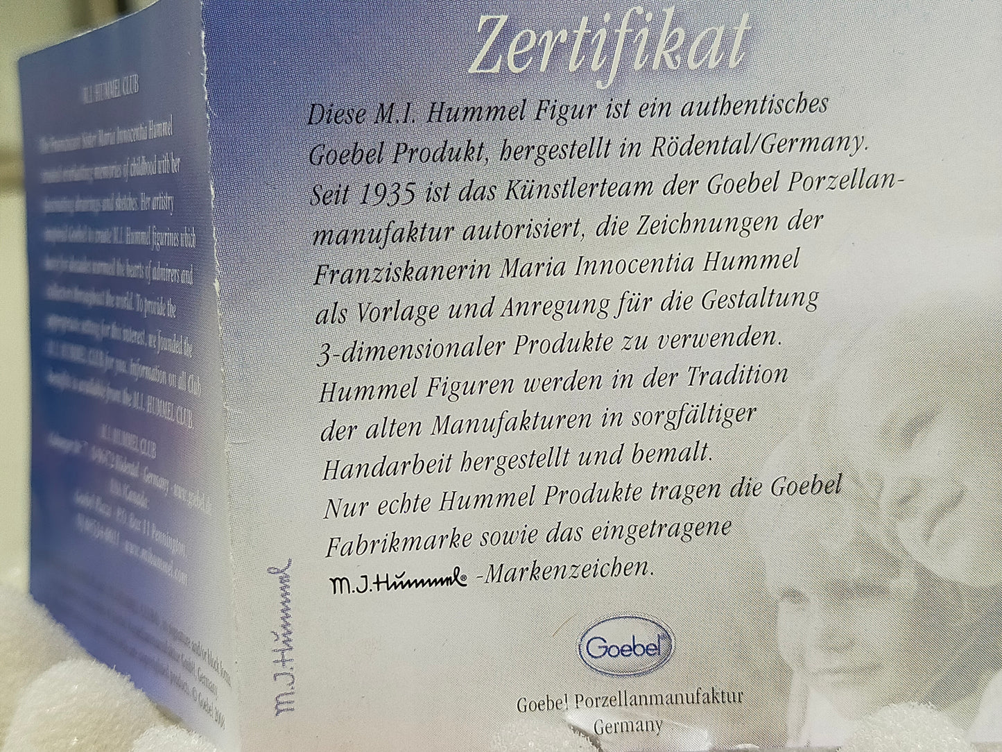 Goebel Hummel Figur "Schneiderin" – Mit Original Verpackung und Zertifikat