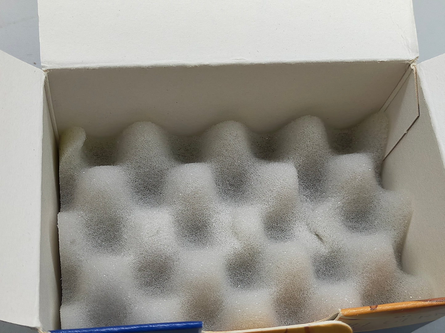Goebel Hummel Figur "Schneiderin" – Mit Original Verpackung und Zertifikat