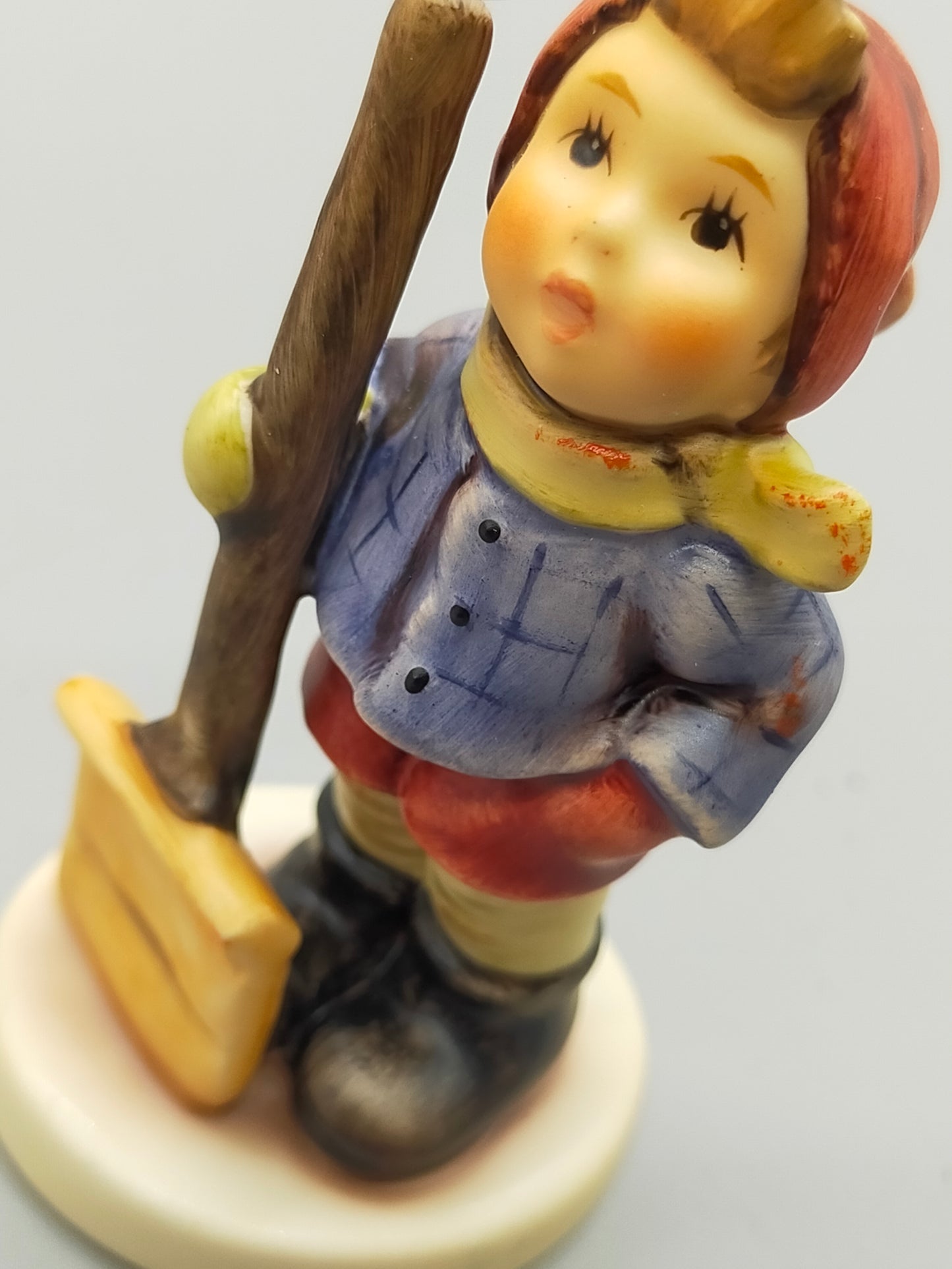 Goebel Hummel Figur Hoffentlich schneit's bald wieder Mit OVP & Zertifikat