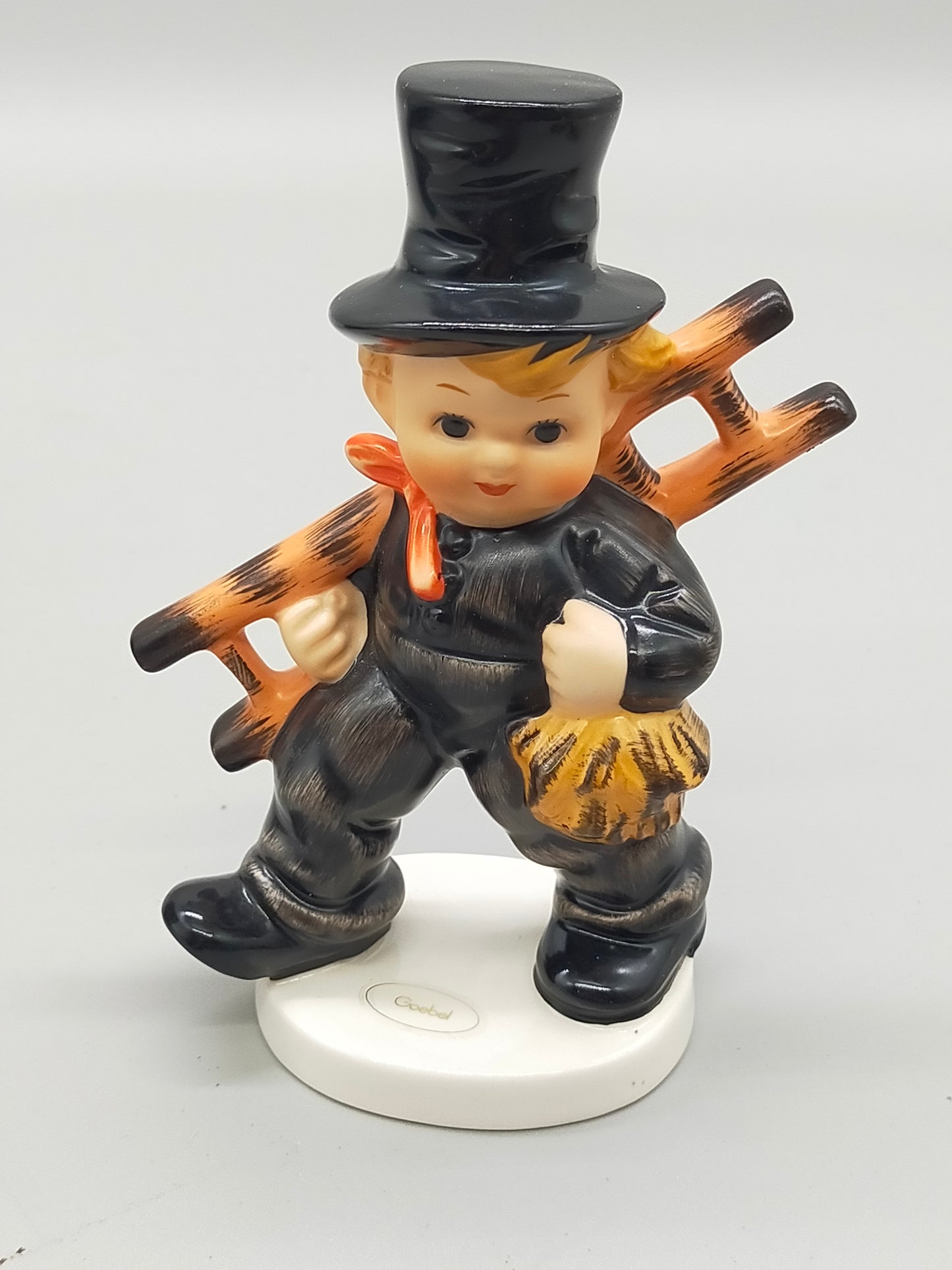 Goebel Hummel Figur "Schornsteinfeger" – Mit OriginalVerpackung und Zertifikat