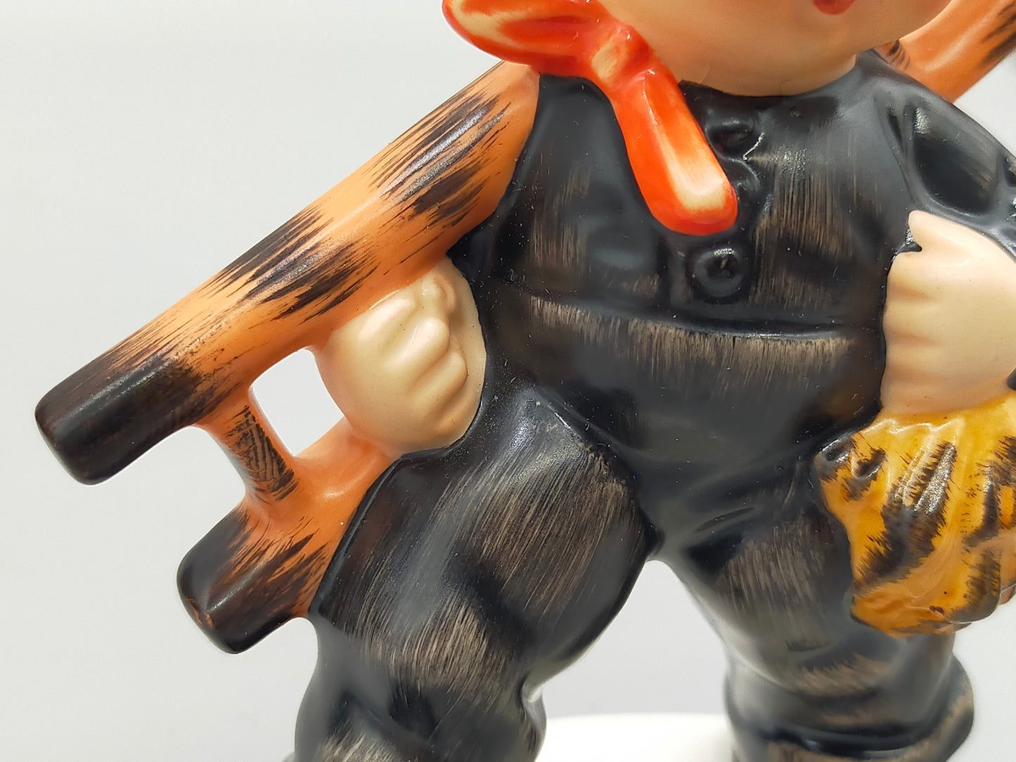 Goebel Hummel Figur "Schornsteinfeger" – Mit OriginalVerpackung und Zertifikat