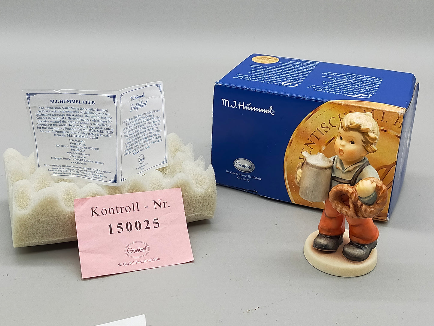 Goebel Hummel Figur "Frisch gezapft" – Mit Original Verpackung und Zertifikat