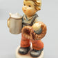 Goebel Hummel Figur "Frisch gezapft" – Mit Original Verpackung und Zertifikat