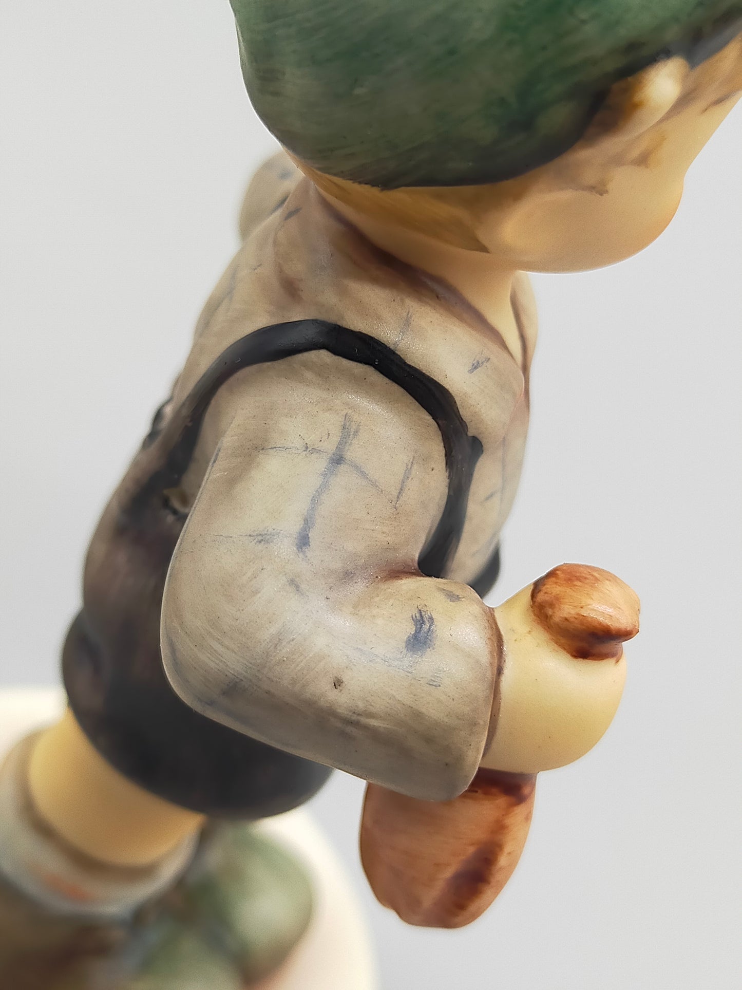 Goebel Hummel Figur "Gewonnen" – Mit Original Verpackung und Zertifikat