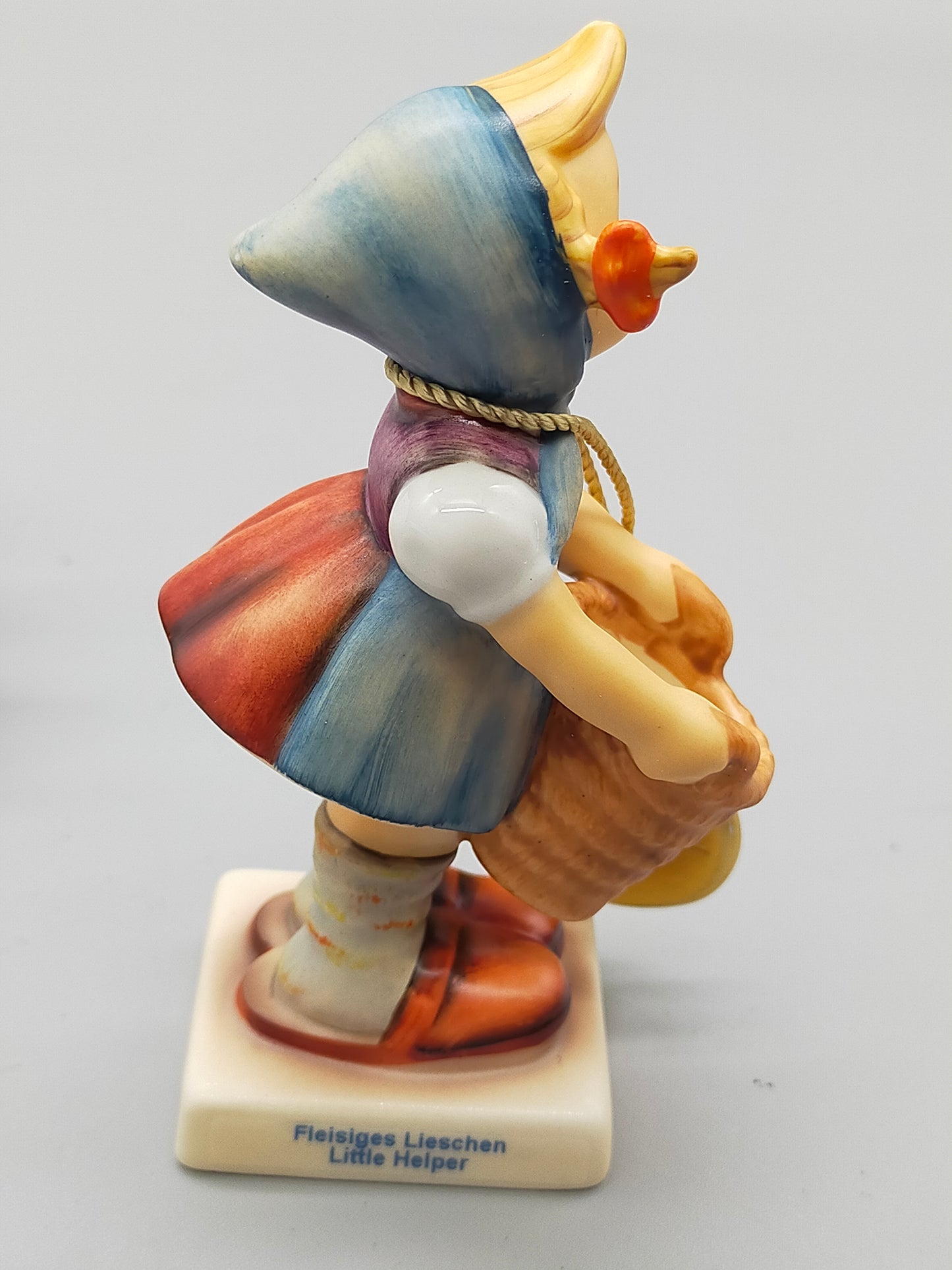 Goebel Hummel Figur Fleißiges Lieschen Mit OVP und Zertifikat