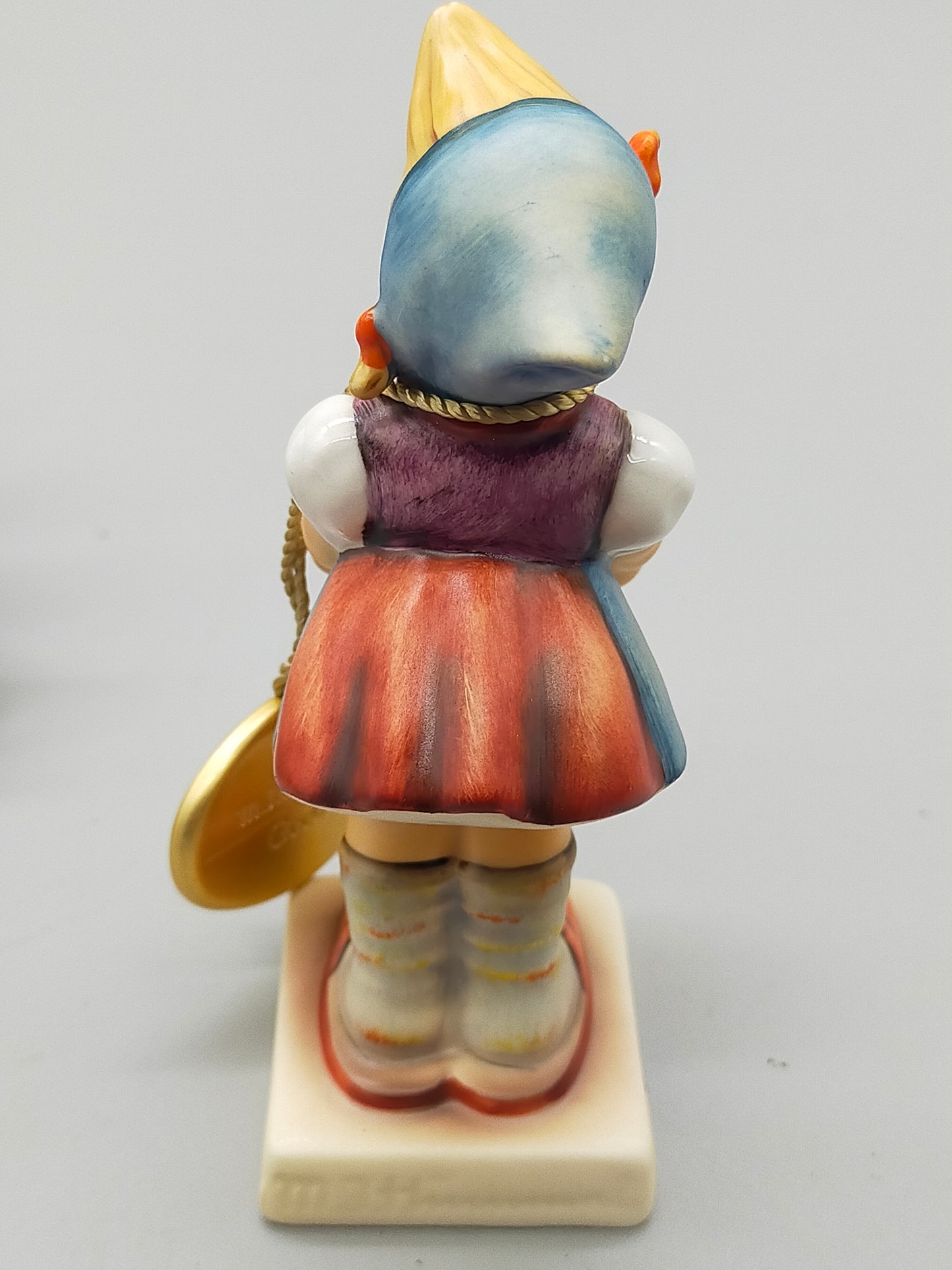 Goebel Hummel Figur Fleißiges Lieschen Mit OVP und Zertifikat