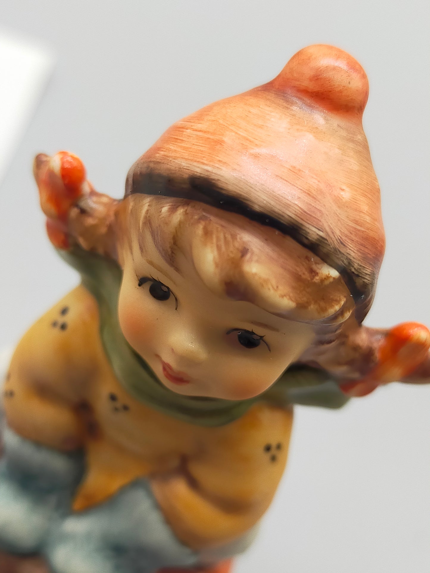 Goebel Hummel Figur "Mein erster Schlitten" – Mit OVP und Zertifikat