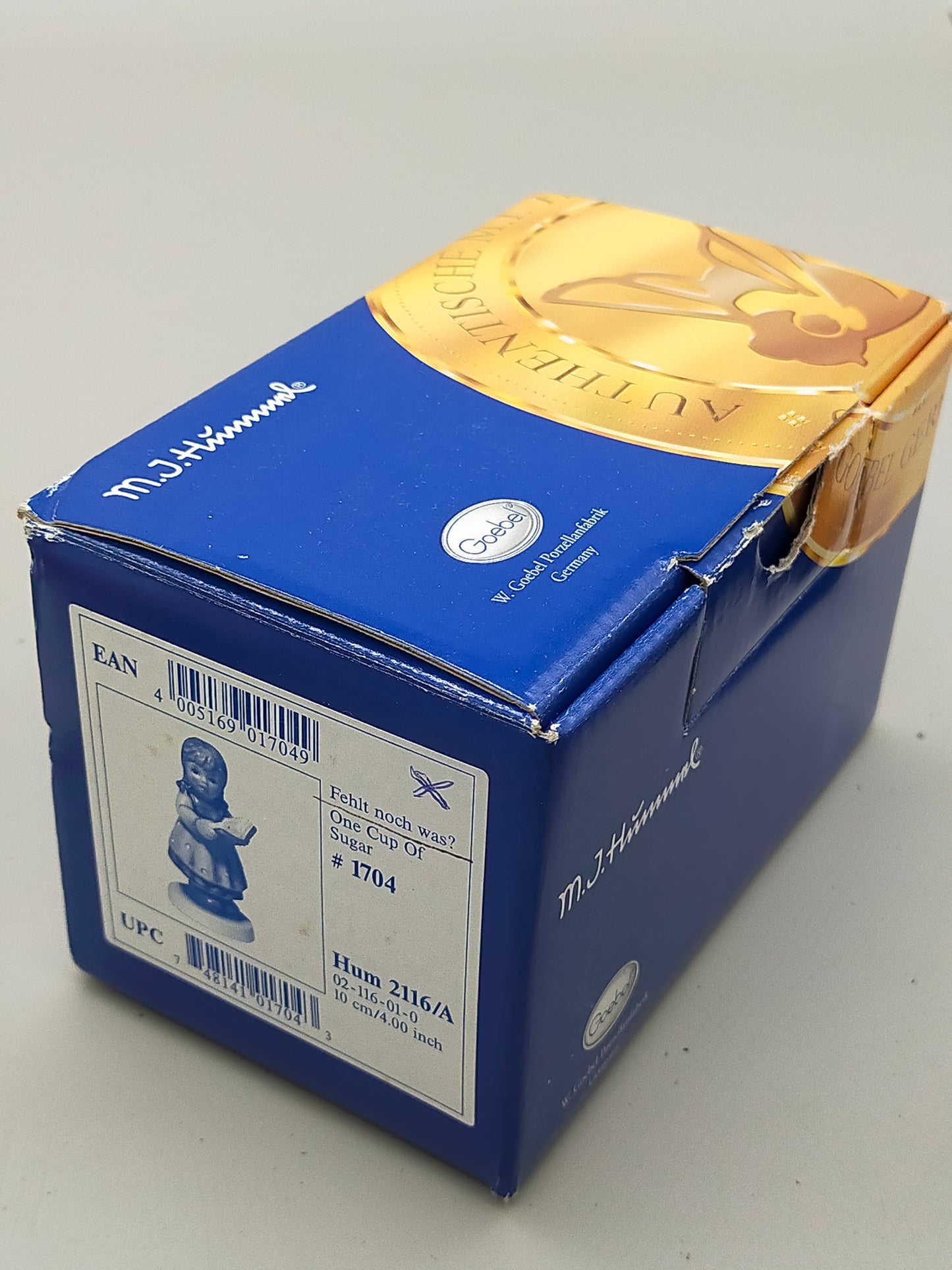 Goebel Hummel Figur "Fehlt noch was?" – Mit Original Verpackung und Zertifikat