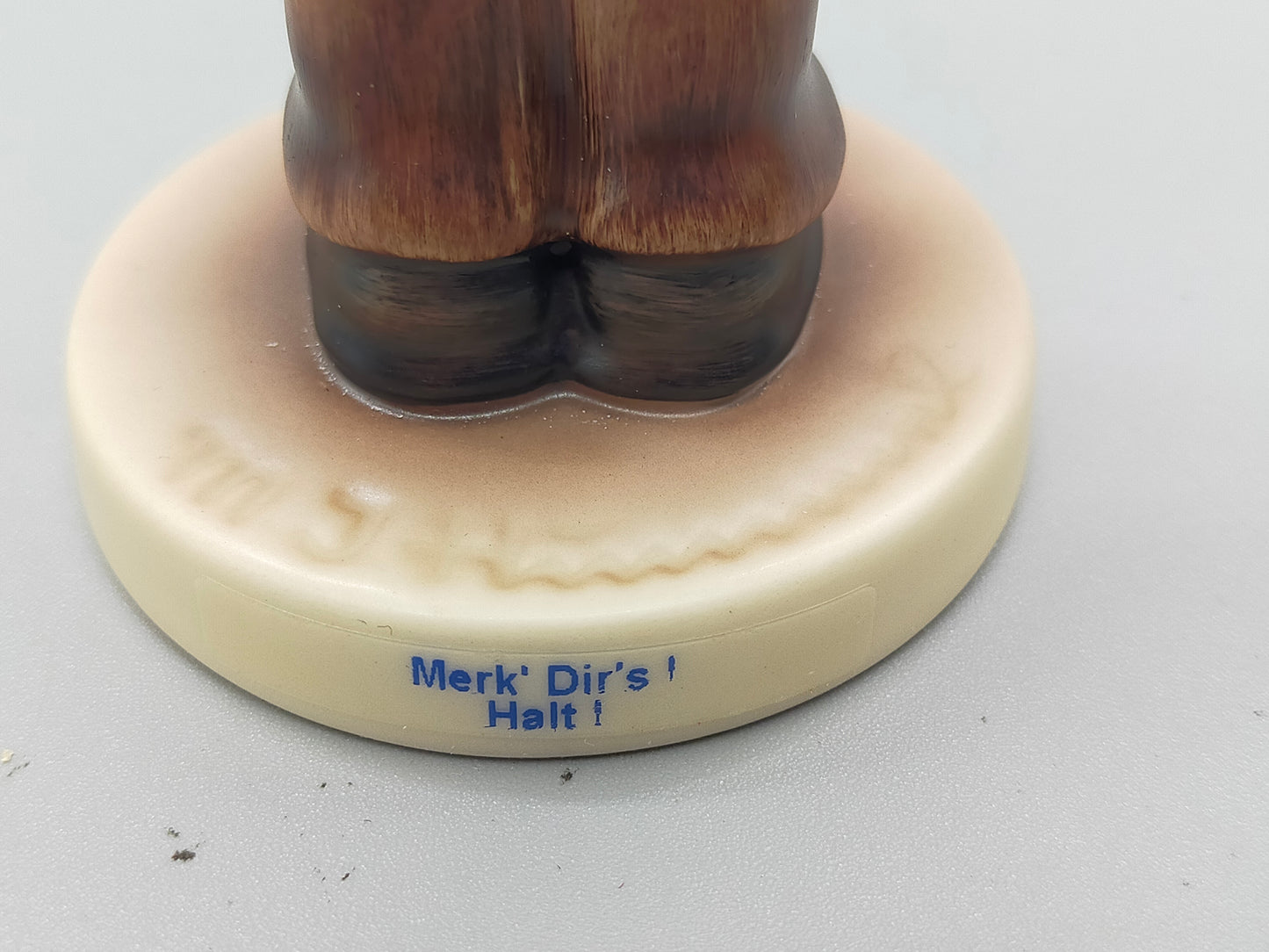 Goebel Hummel Figur Merk Dirs Halt Mit Original Verpackung und Zertifikat