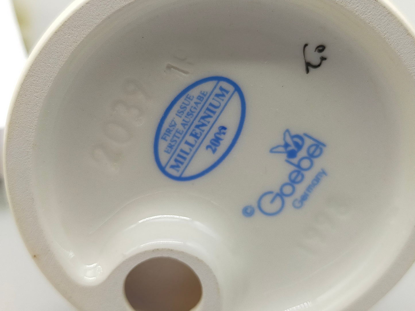 Goebel Hummel Figur Merk Dirs Halt Mit Original Verpackung und Zertifikat