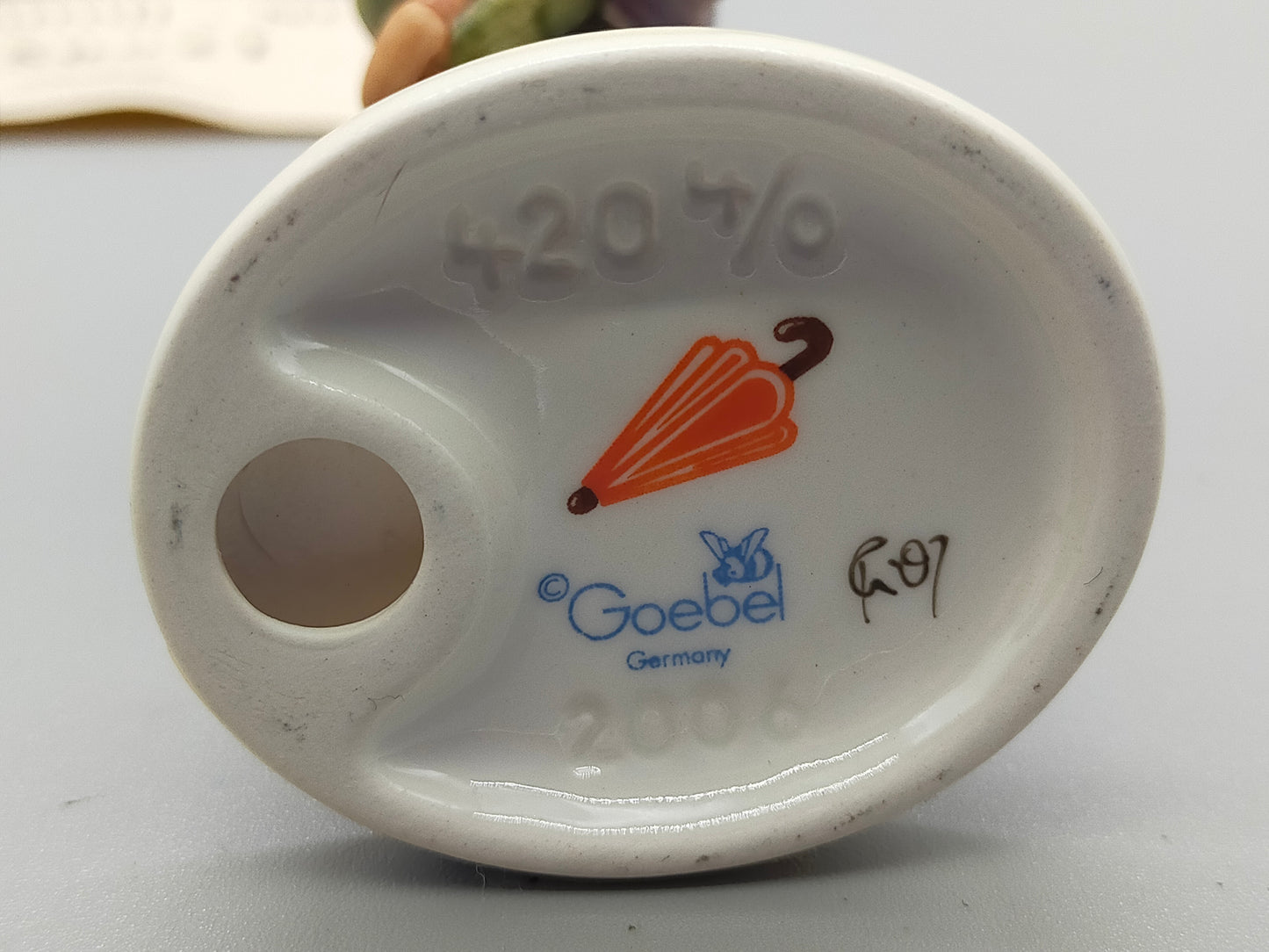 Goebel Hummel Figur "Regnet's?" – Mit Original Verpackung und Zertifikat